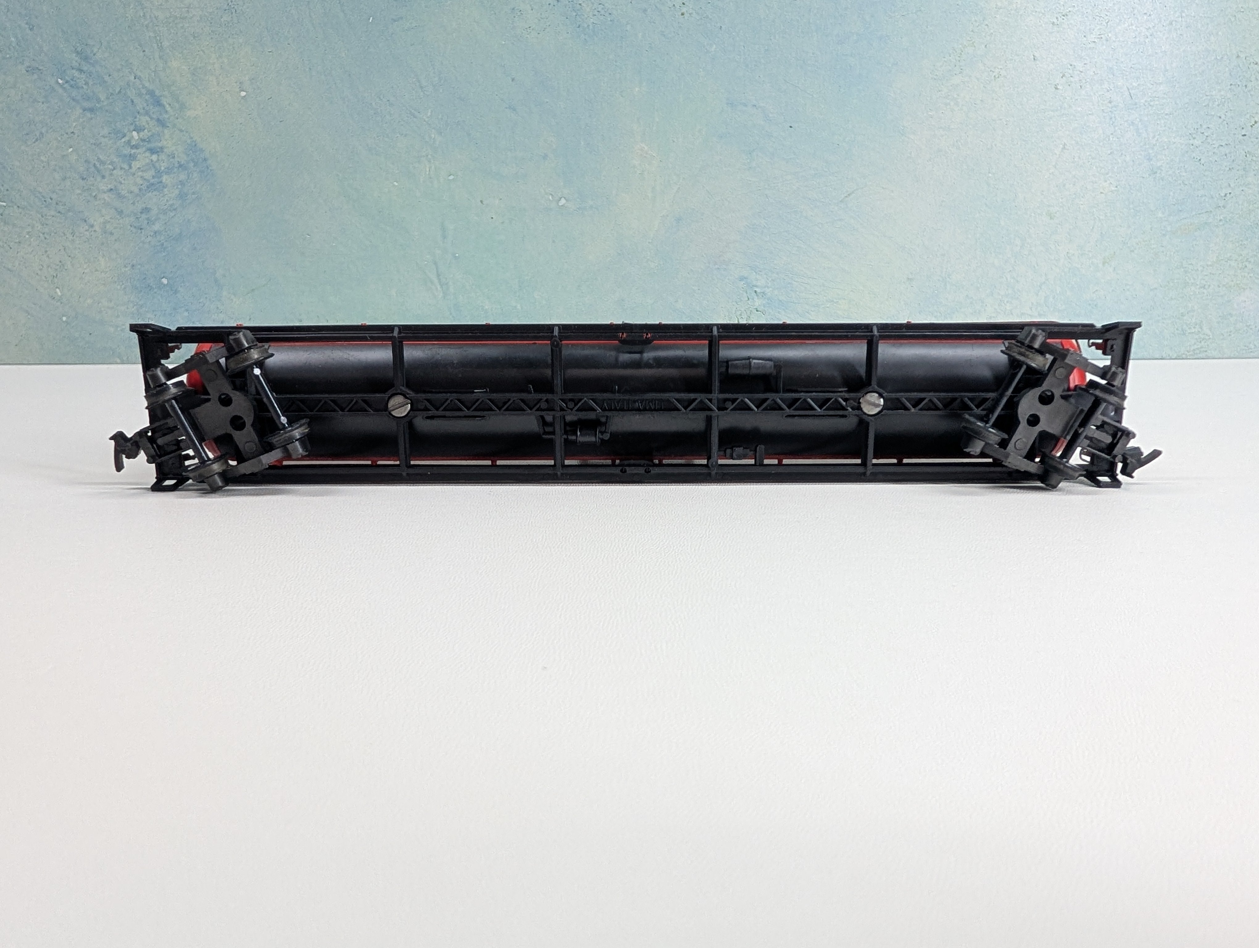 USED PMI 7011 HO Scale 62' Tank Car Chicago Great Western CGW #273