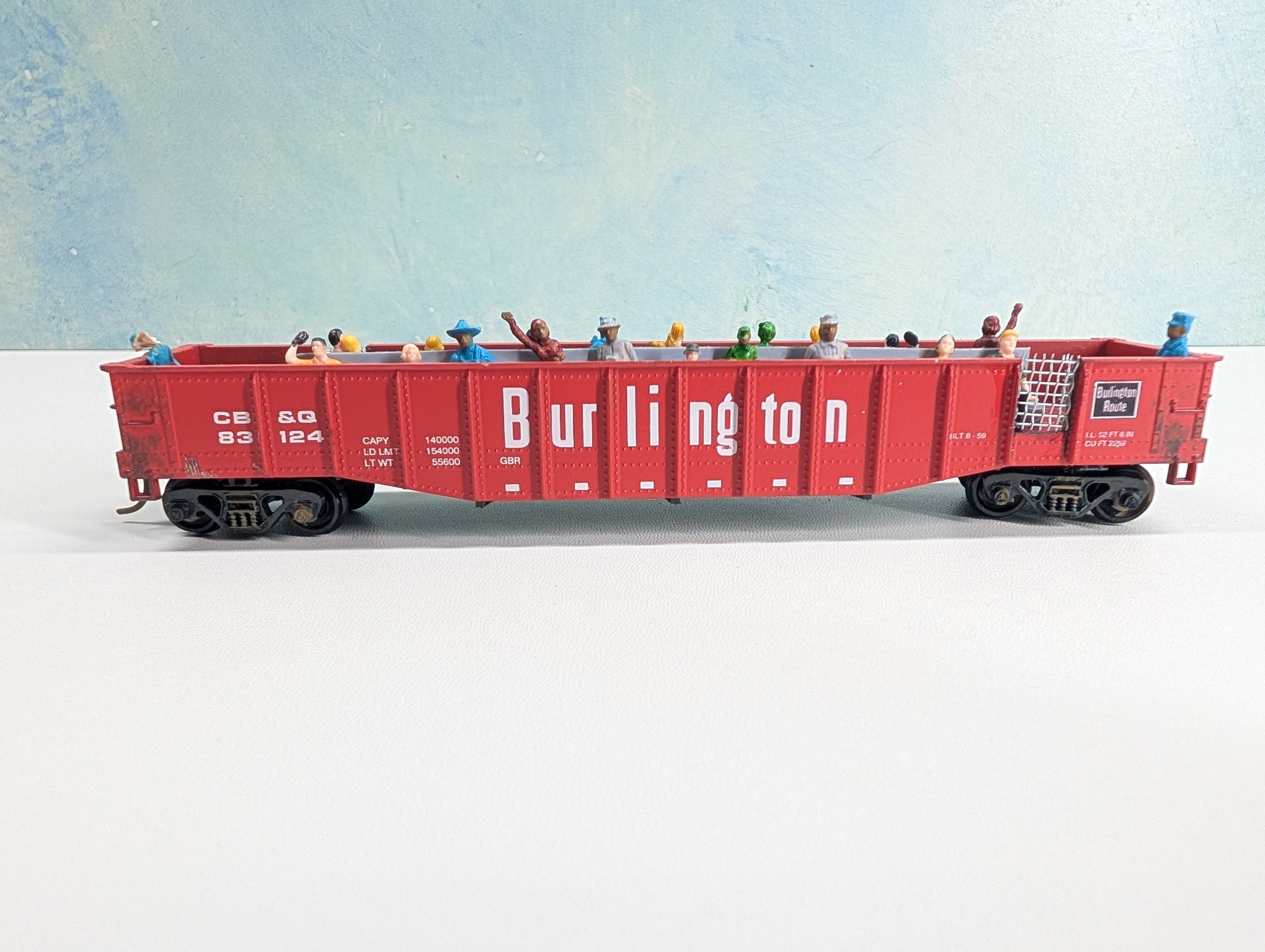 USED Athearn HO Scale Custom 50' Excursion Gondola w/ Passengers Burlington CB&Q #83124