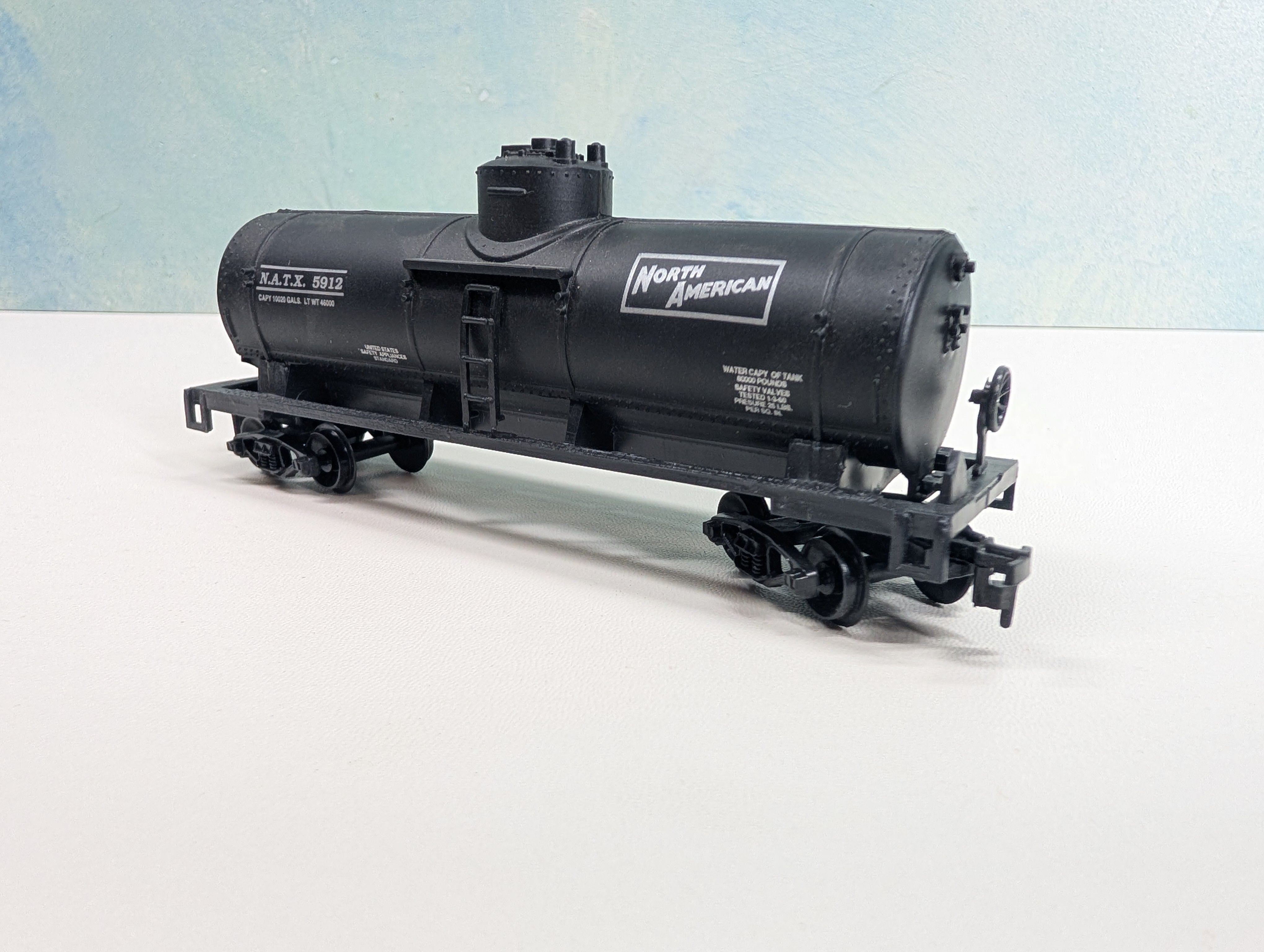 USED Life-Like HO Scale Single Dome Tank Car North American NATX #5912
