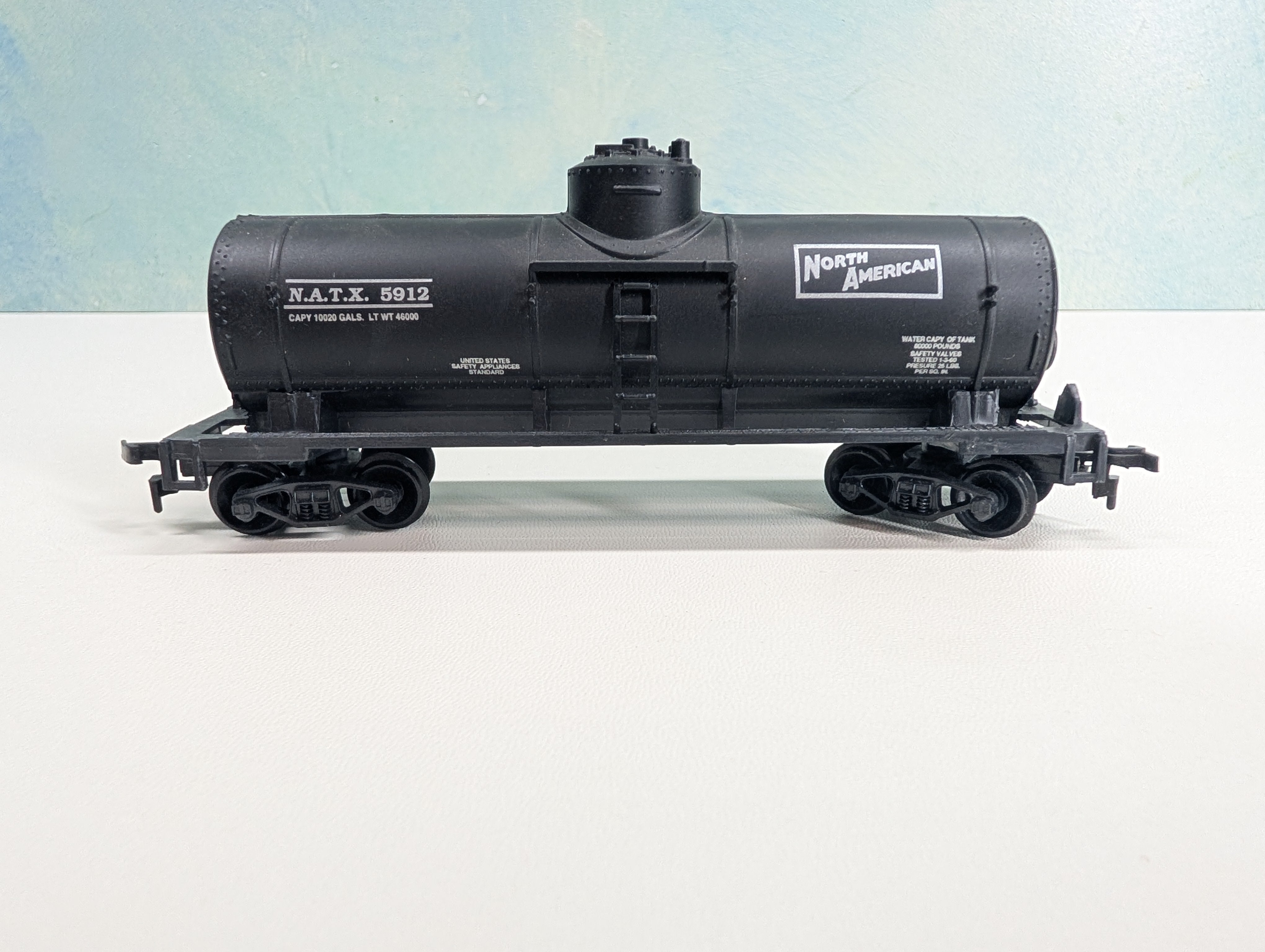USED Life-Like HO Scale Single Dome Tank Car North American NATX #5912