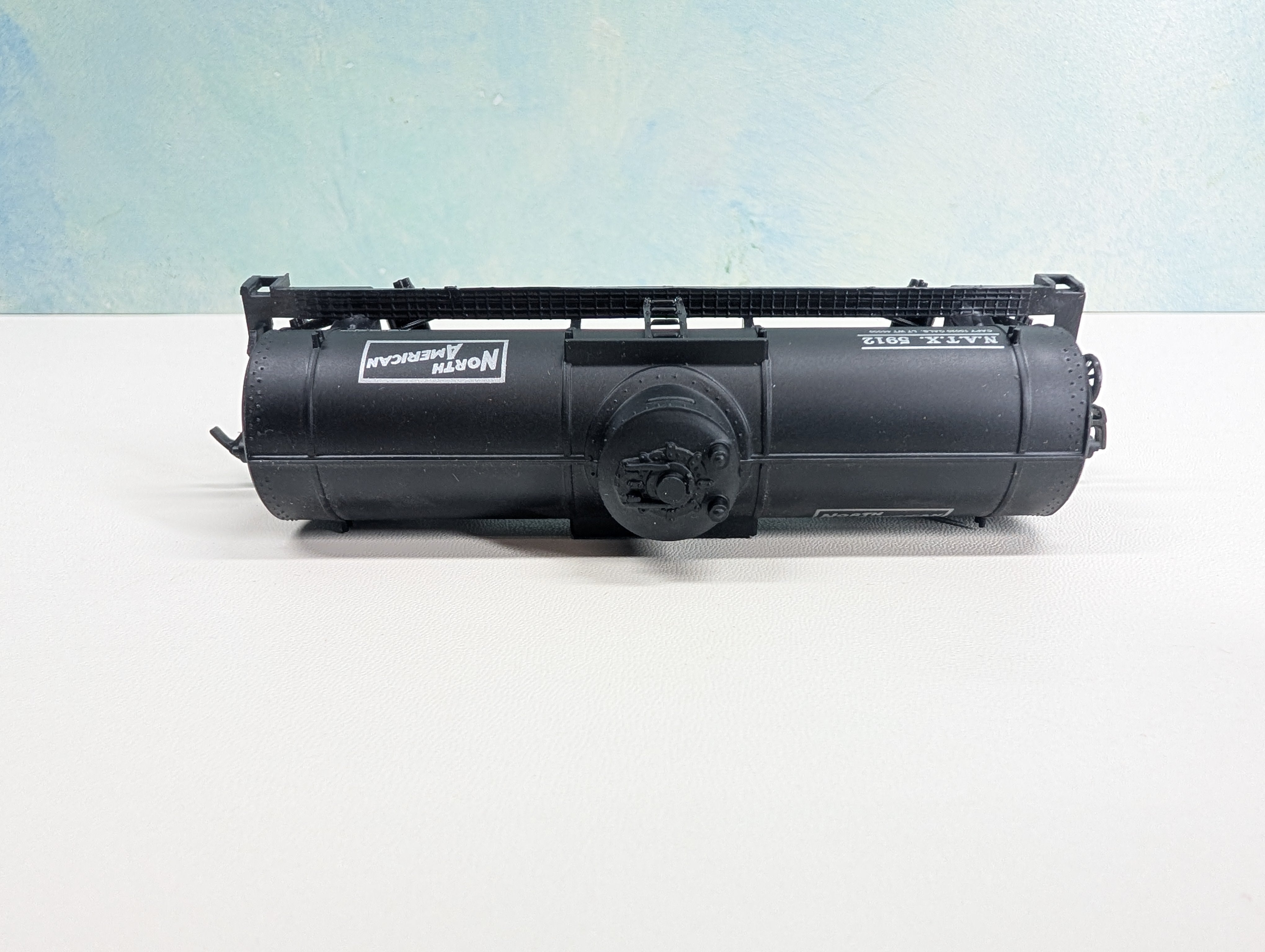 USED Life-Like HO Scale Single Dome Tank Car North American NATX #5912