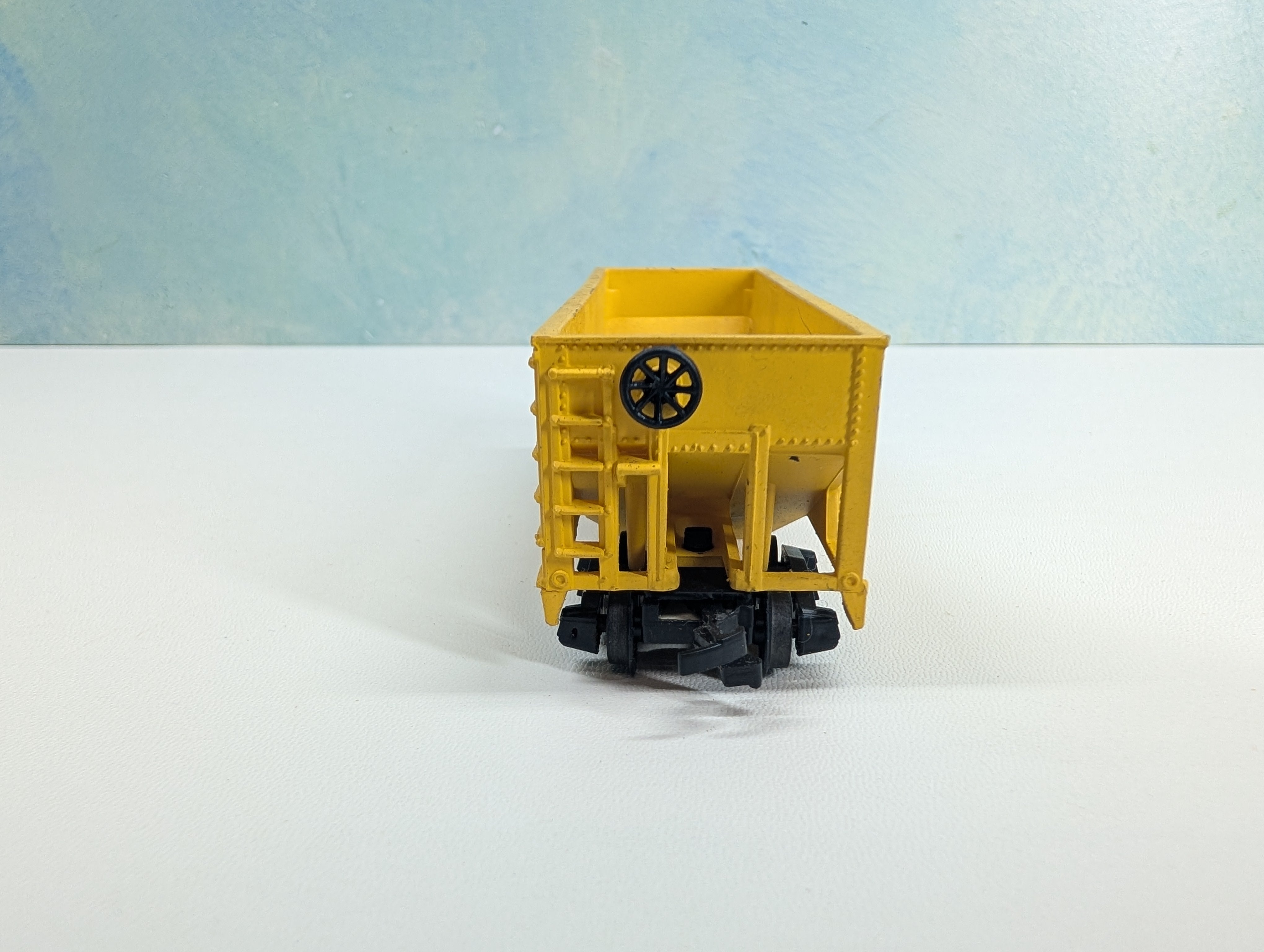 USED HO Scale 2 Bay Hopper Green Bay & Western GBW #412