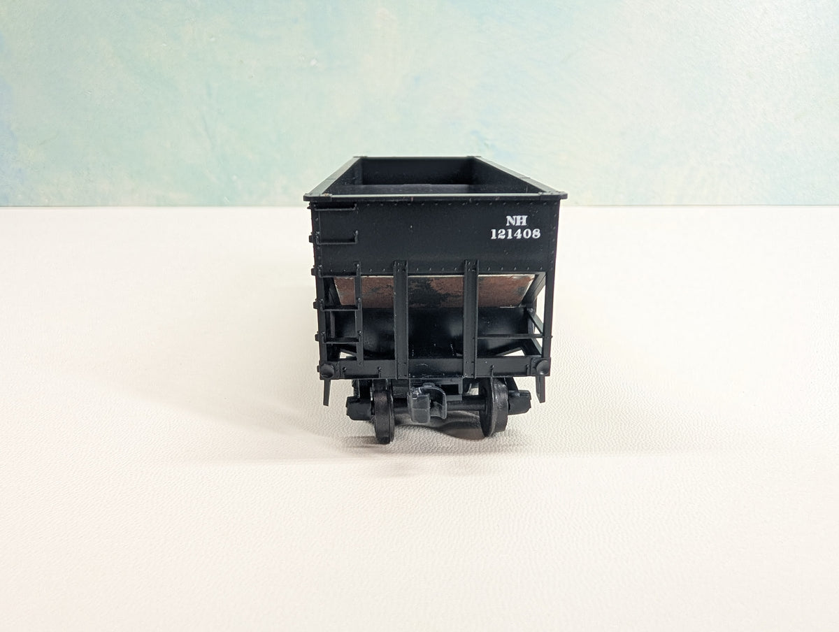 USED Accurail HO Scale 2 Bay Hopper New Haven NH #121408