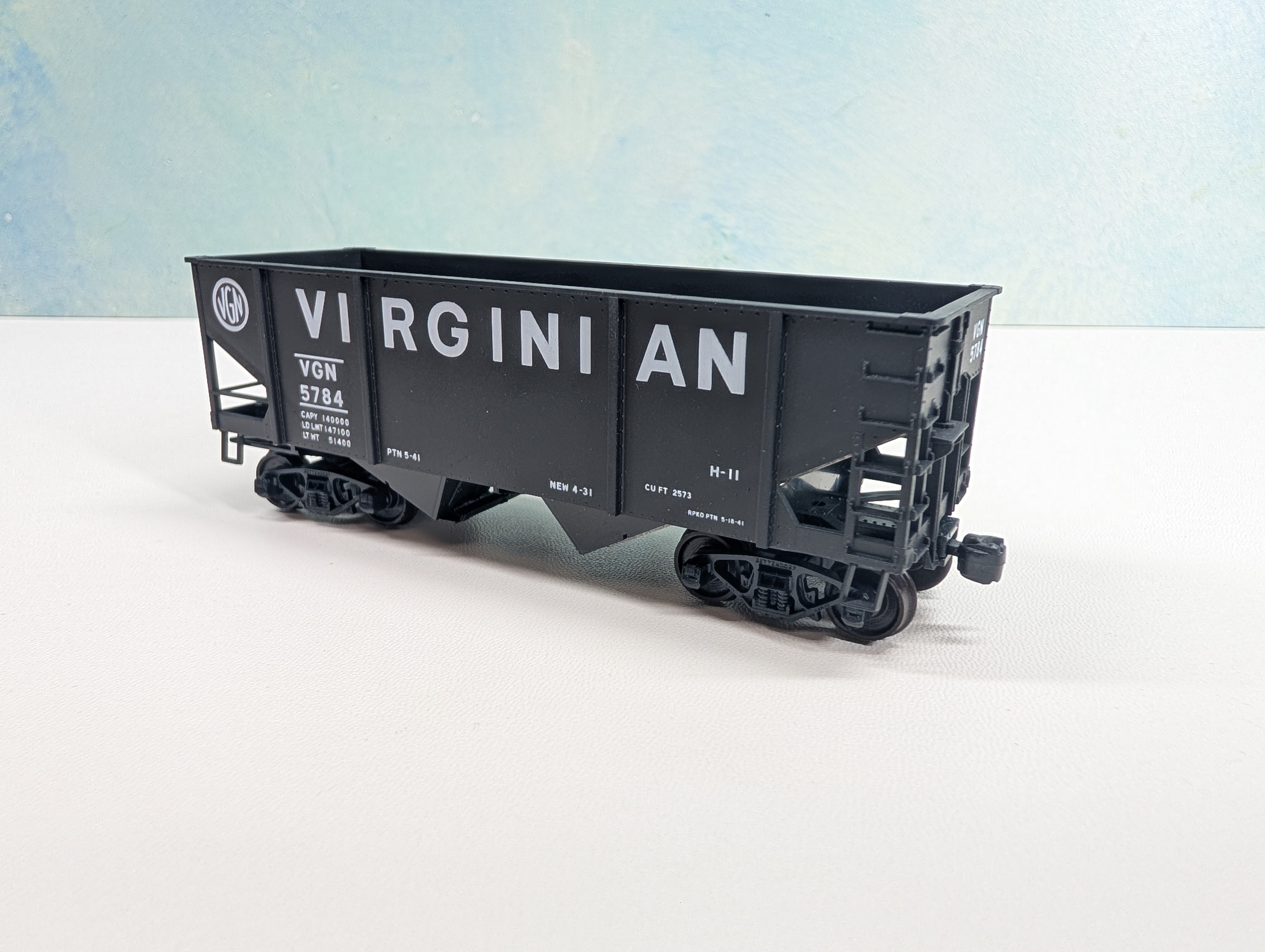 USED Accurail HO Scale 2 Bay Hopper Virginian VGN #5784