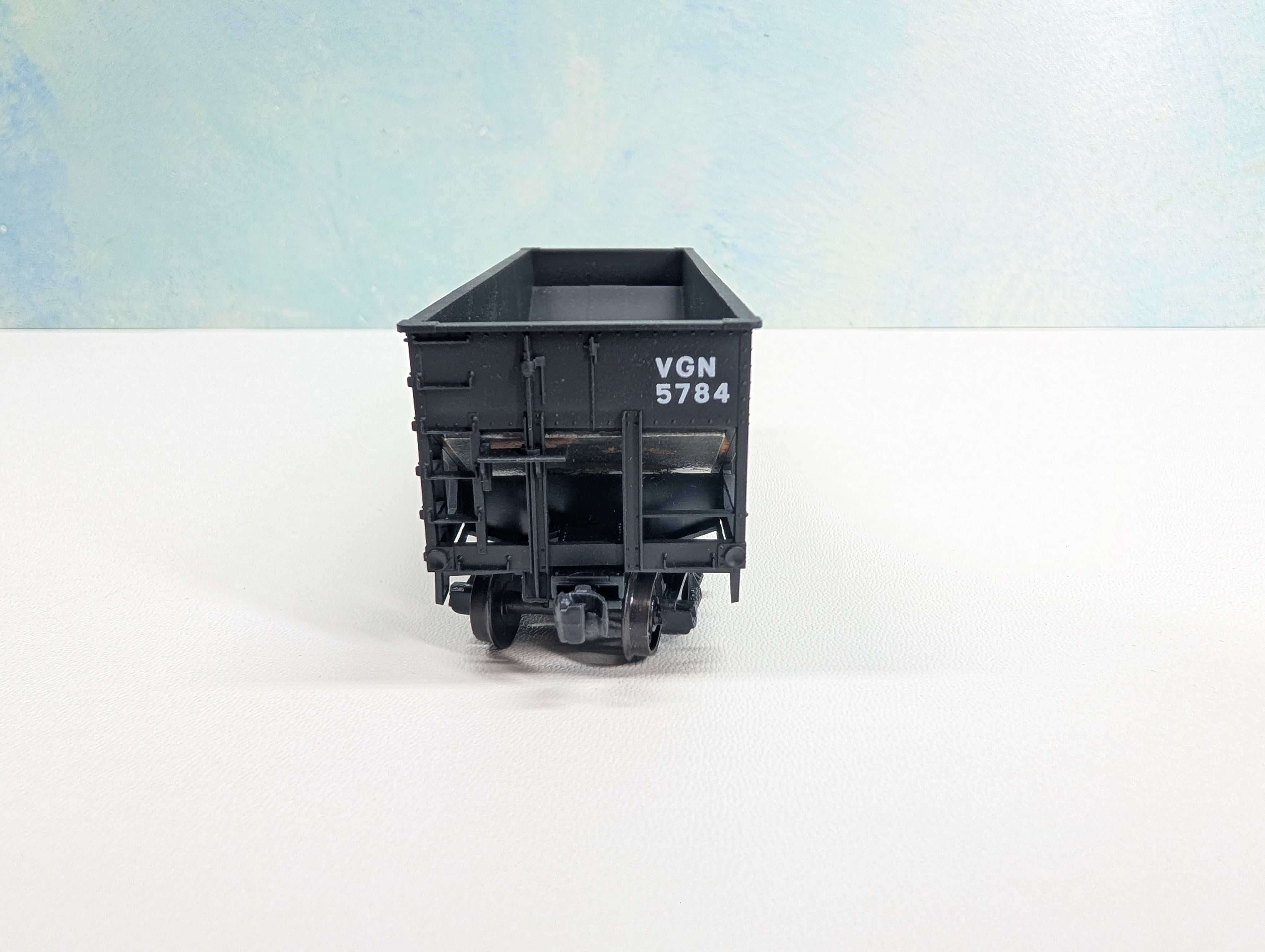 USED Accurail HO Scale 2 Bay Hopper Virginian VGN #5784