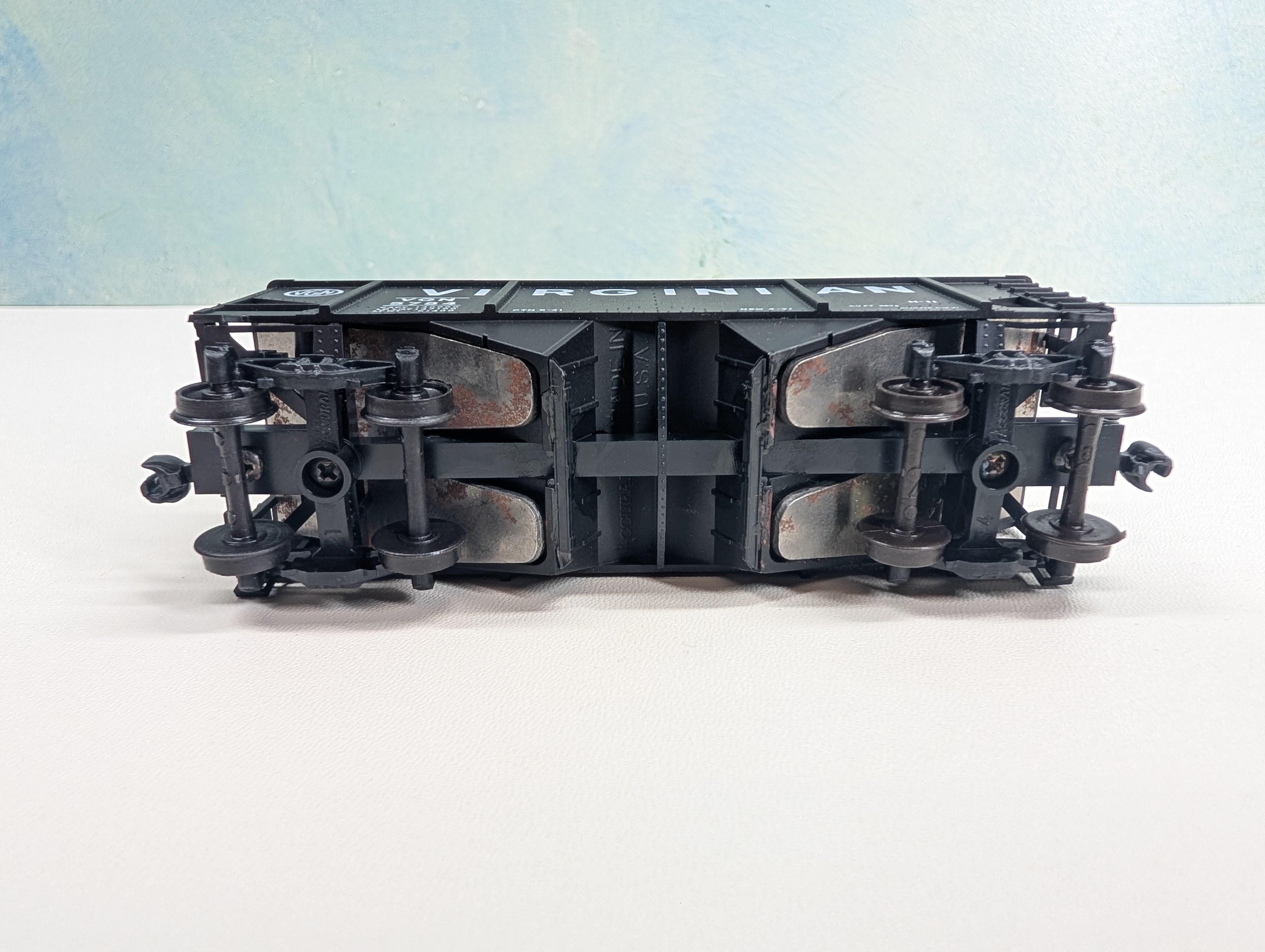 USED Accurail HO Scale 2 Bay Hopper Virginian VGN #5784