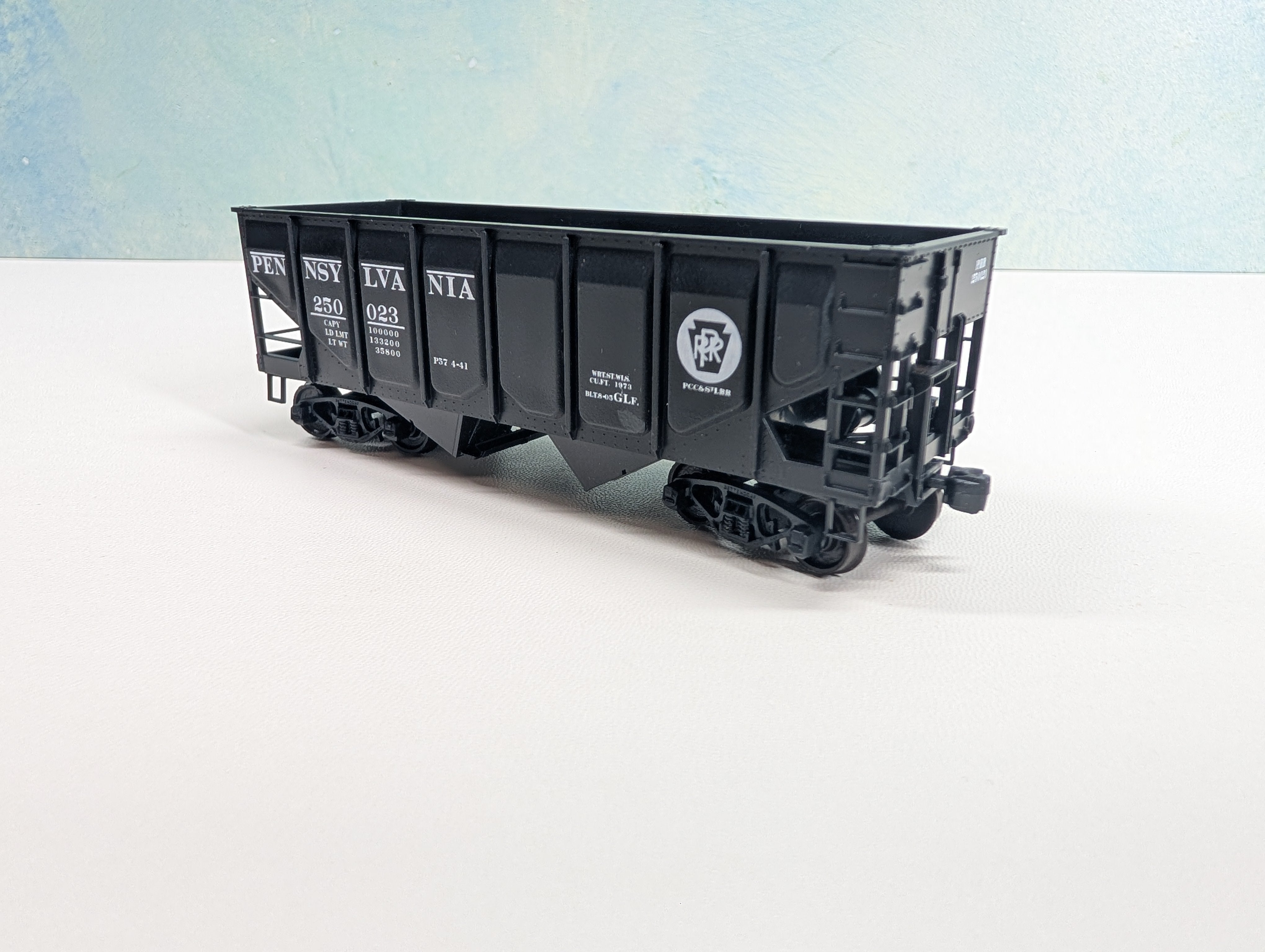 USED Accurail HO Scale 2 Bay Panel Side Hopper Pennsylvania PRR #250023