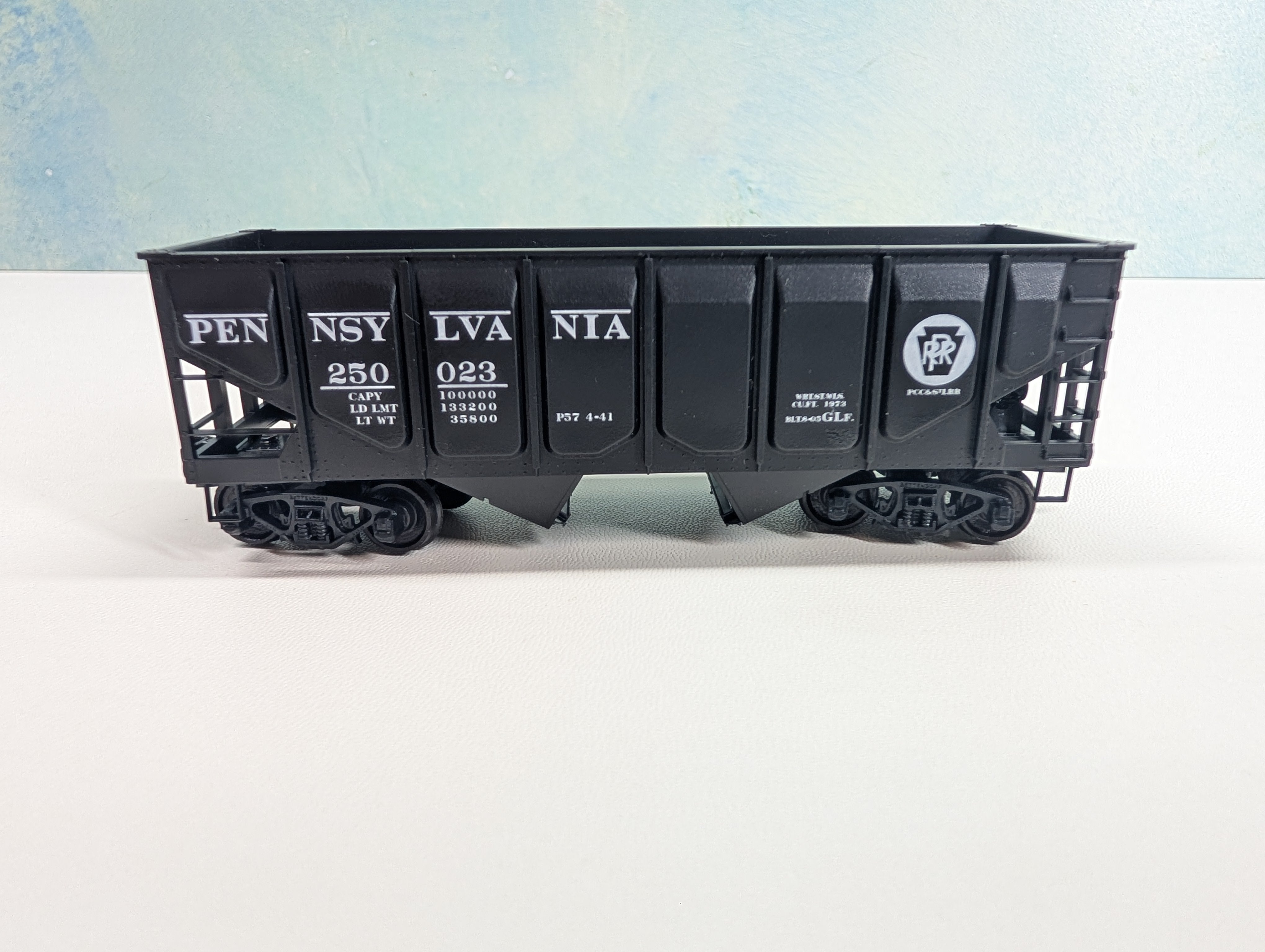 USED Accurail HO Scale 2 Bay Panel Side Hopper Pennsylvania PRR #250023