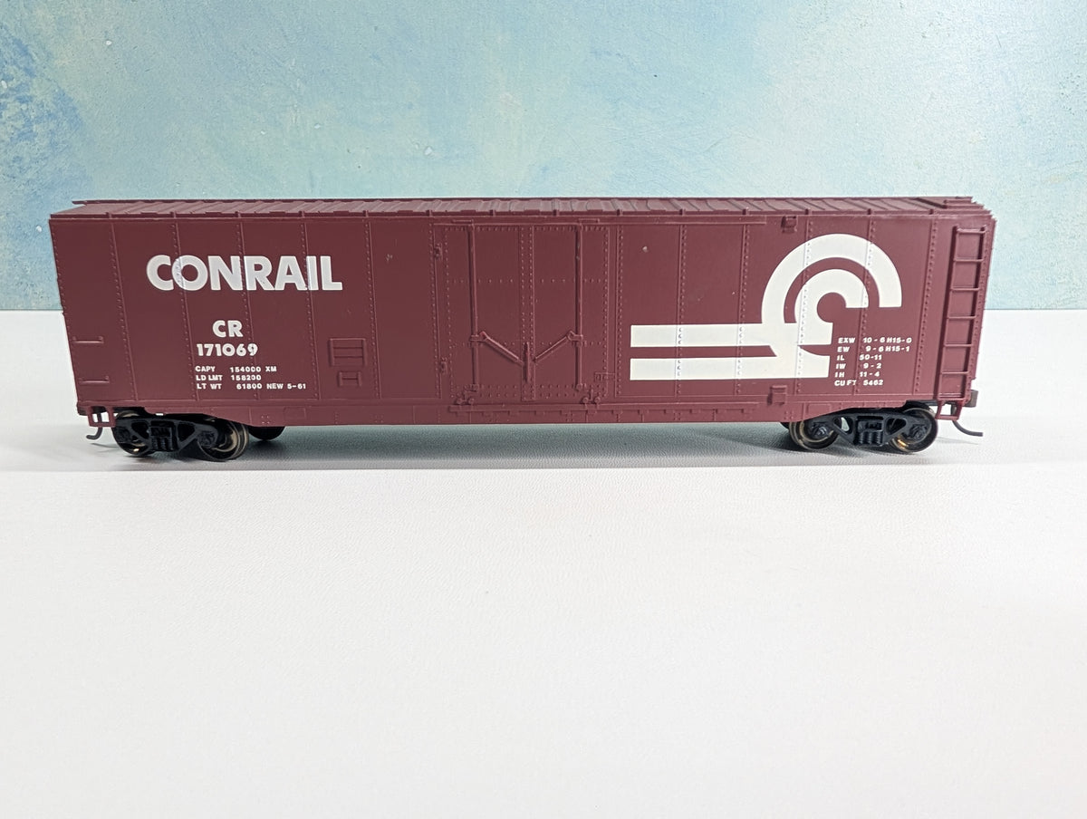 USED Bachmann HO Scale 50' Box Car Conrail CR #171069 w/ Red End of Train Device