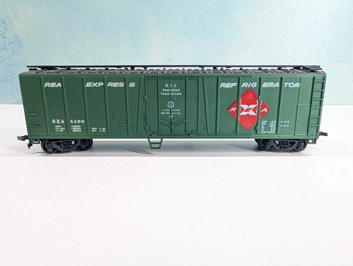 USED Life-Like HO Scale 51' Mechanical Reefer REA Express #6400