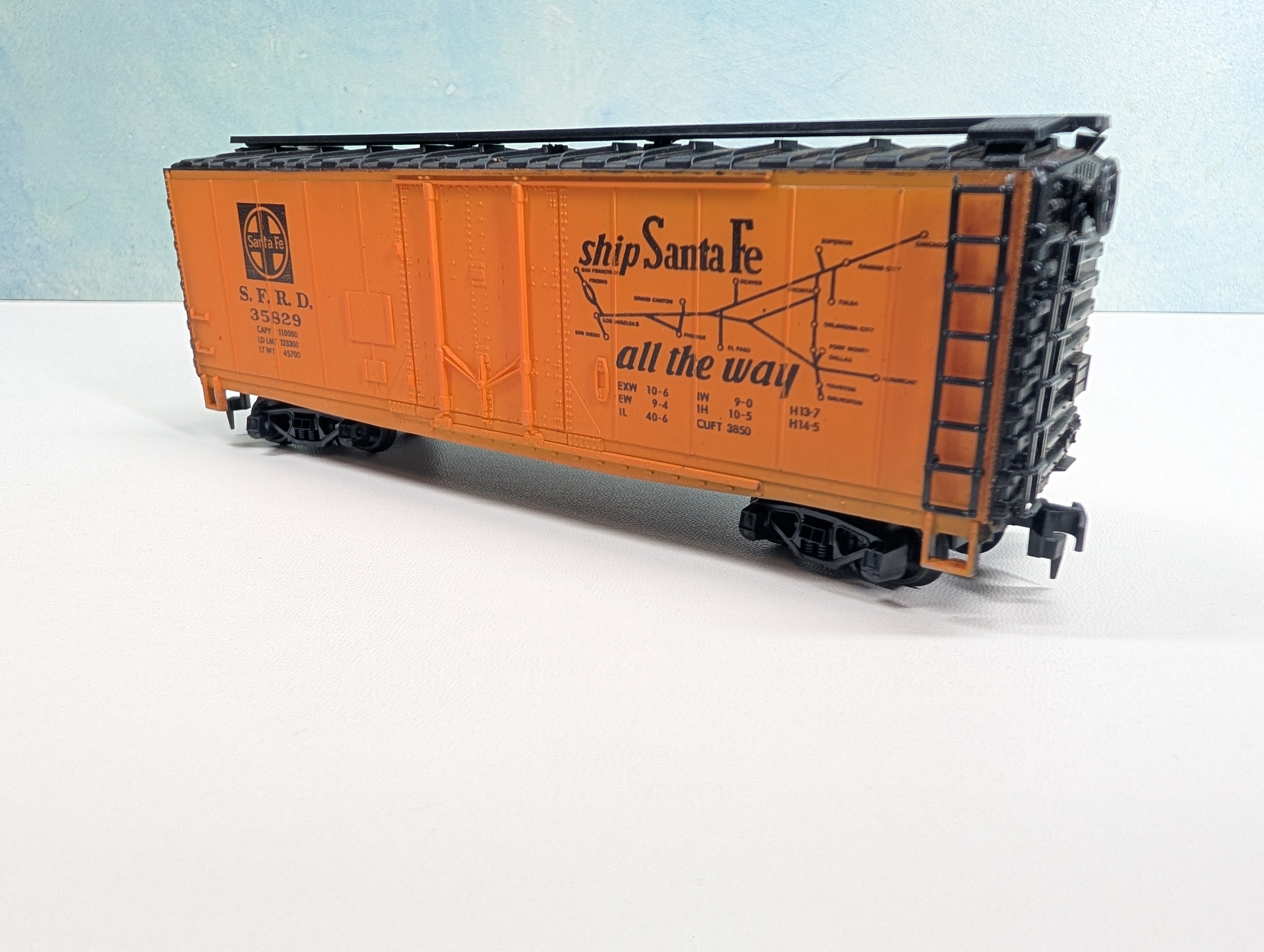 USED HO Scale Reefer Santa Fe SFRD #35829