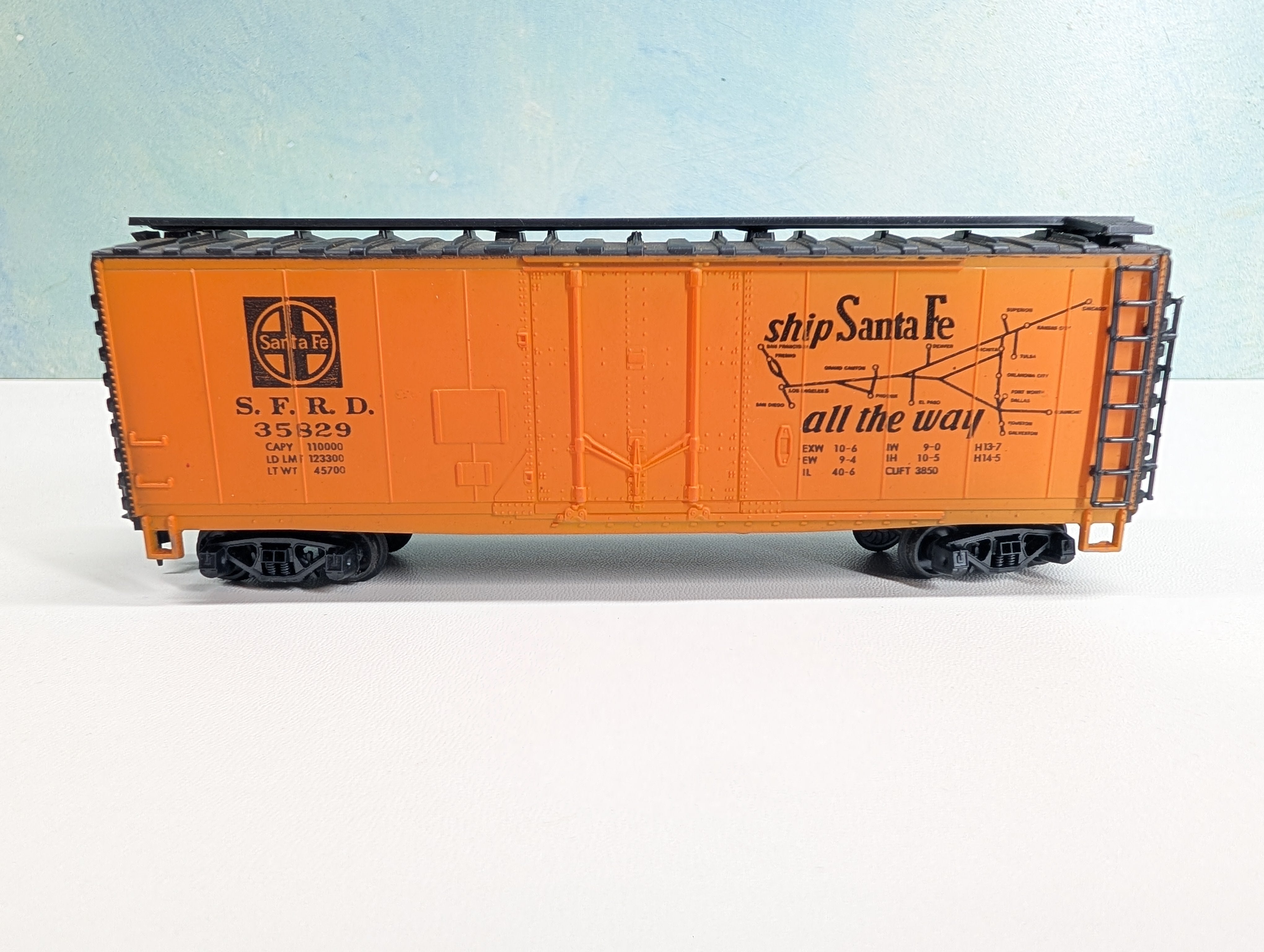 USED HO Scale Reefer Santa Fe SFRD #35829