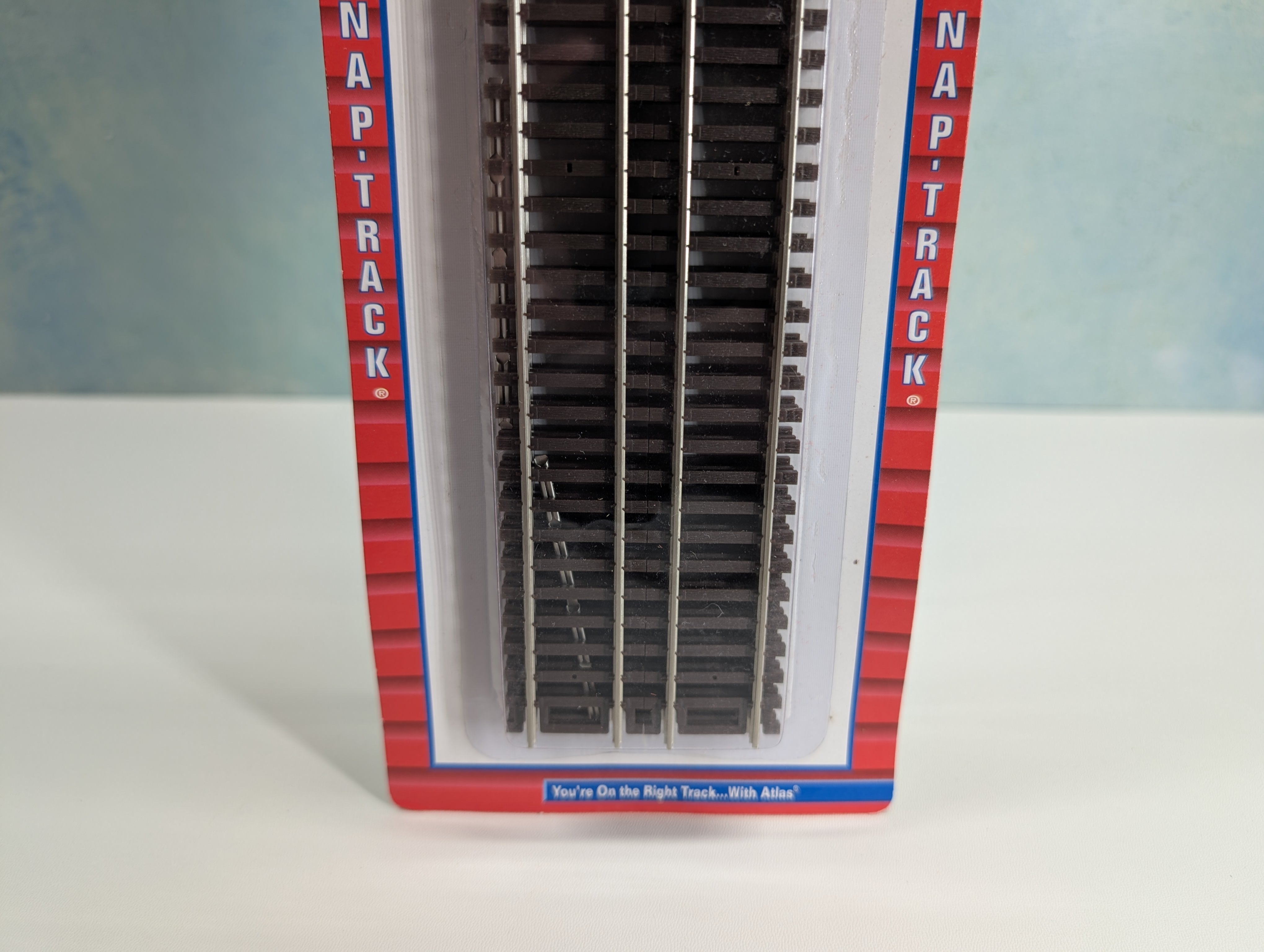 Atlas 520 HO Scale 9" Straight Nickel Silver Code 83 Track (6 pcs)