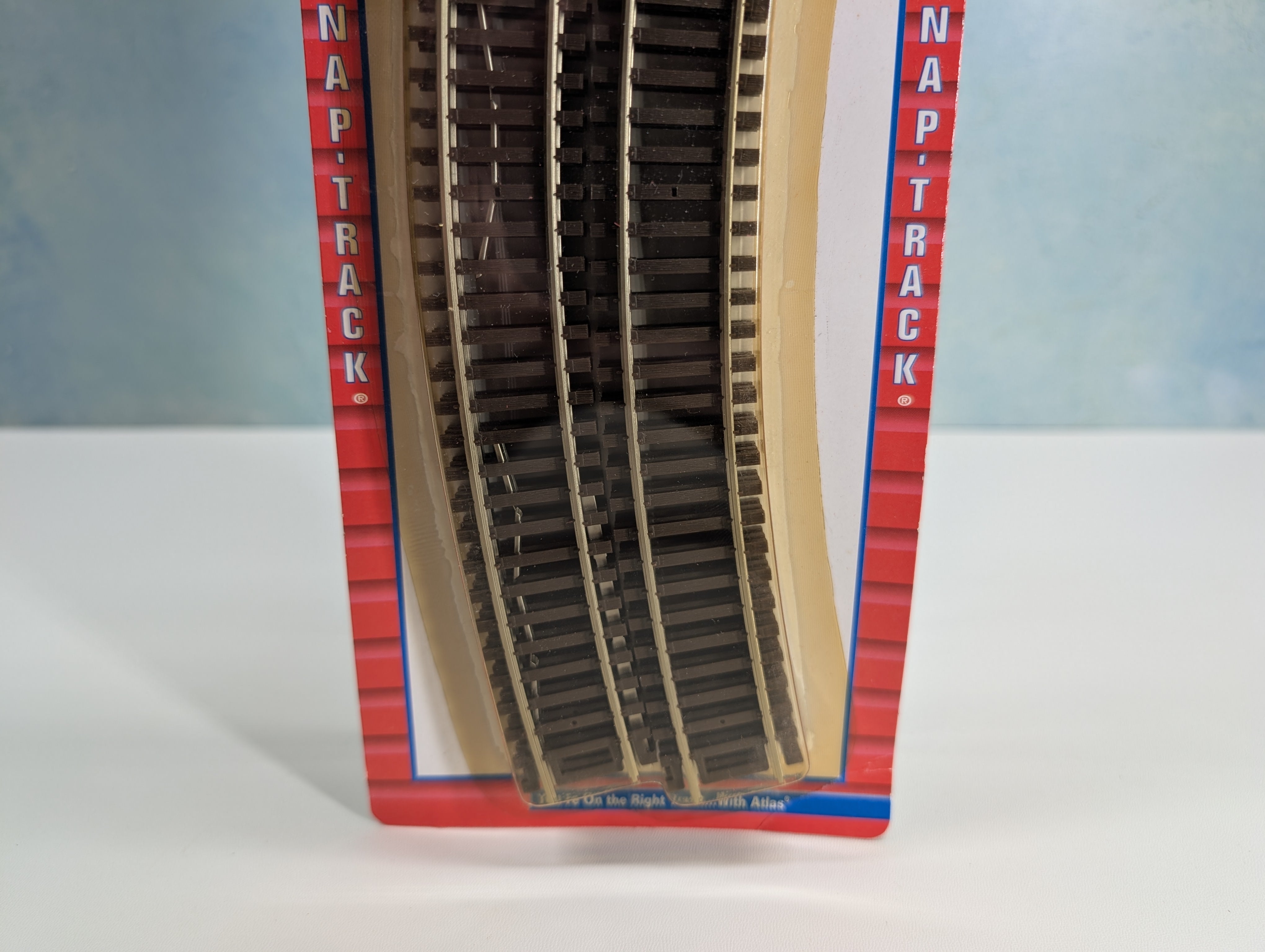 Atlas 532 HO Scale 18" Curved Radius Nickel Silver Code 83 Track (6 pcs)
