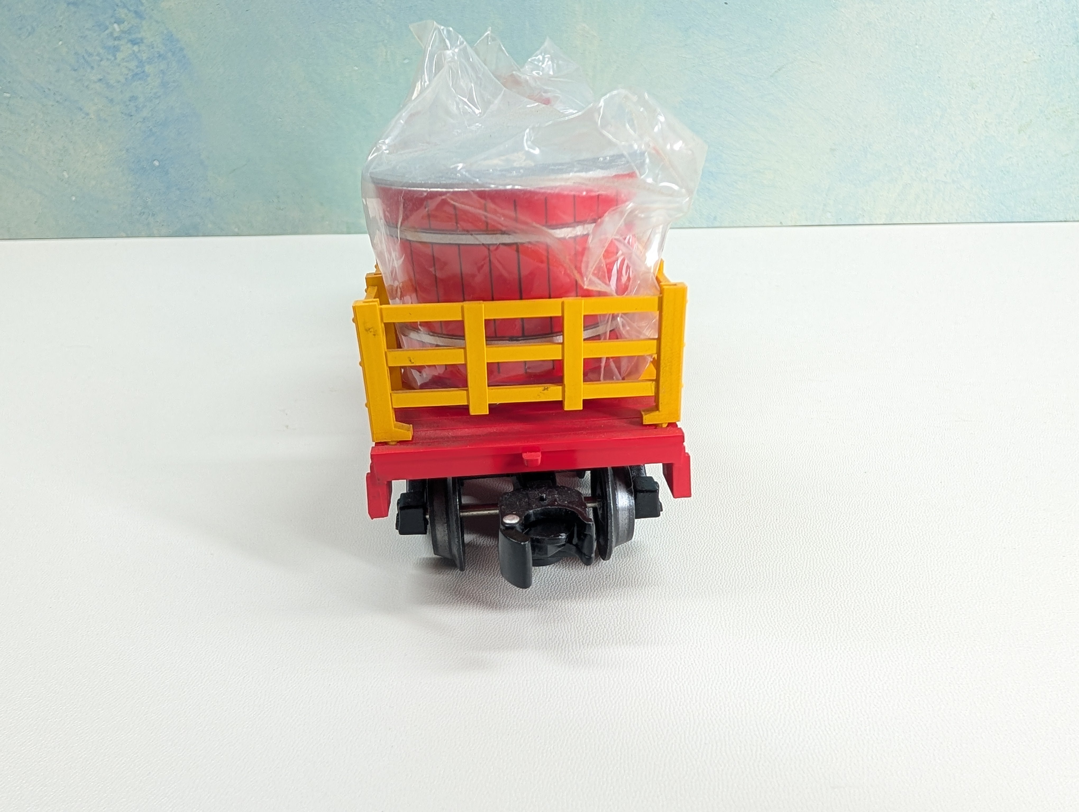 USED Lionel O Flat Car w/ Barrel Loads Coca-Cola 26670