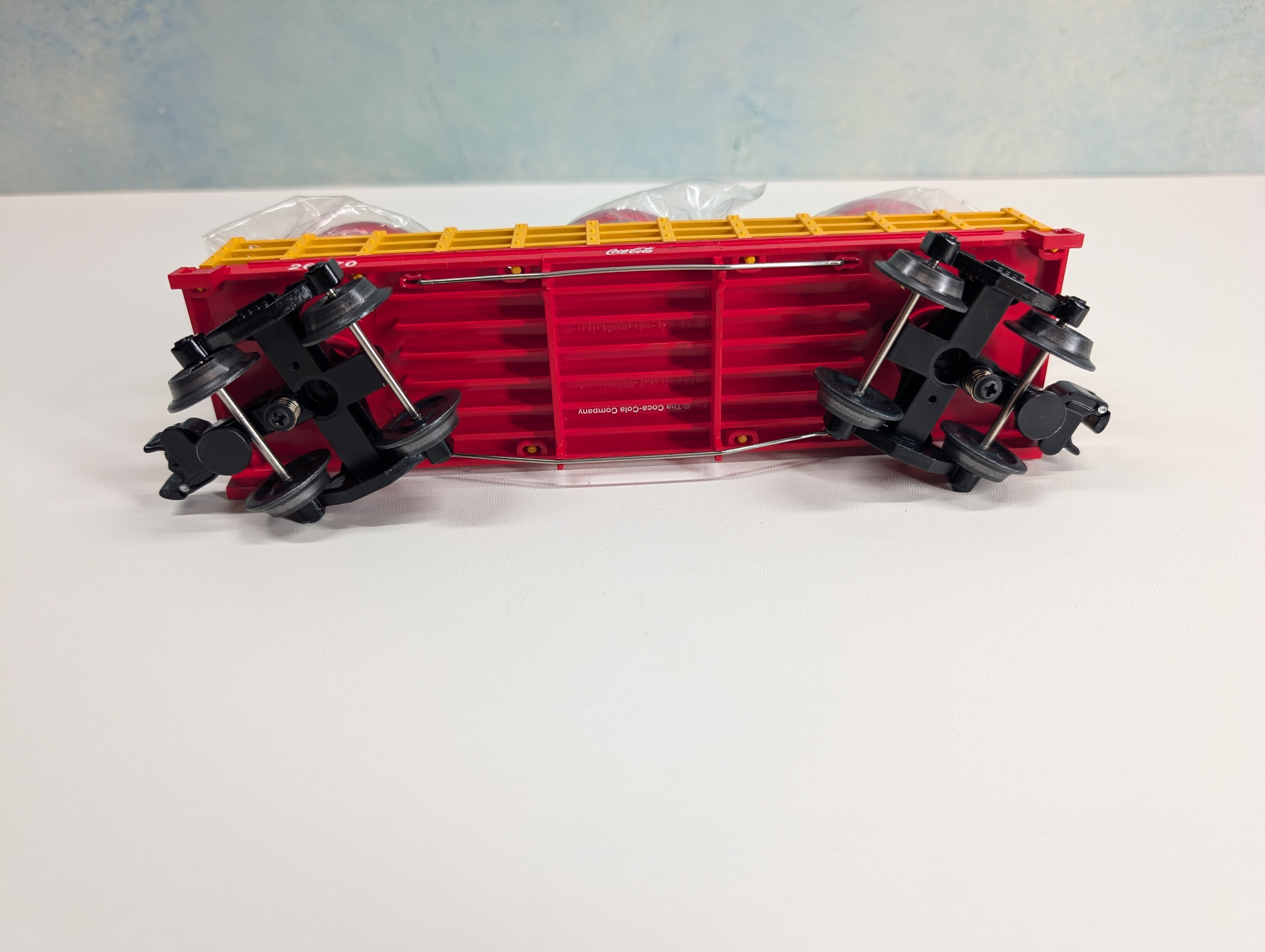 USED Lionel O Flat Car w/ Barrel Loads Coca-Cola 26670