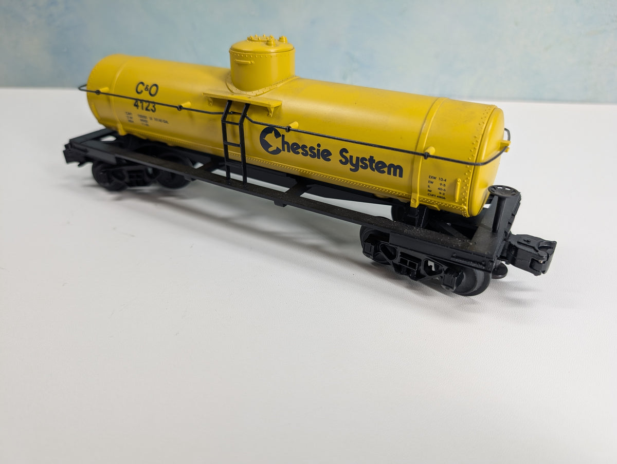 USED MTH O Single Dome Tank Car Chessie System C&O #4123