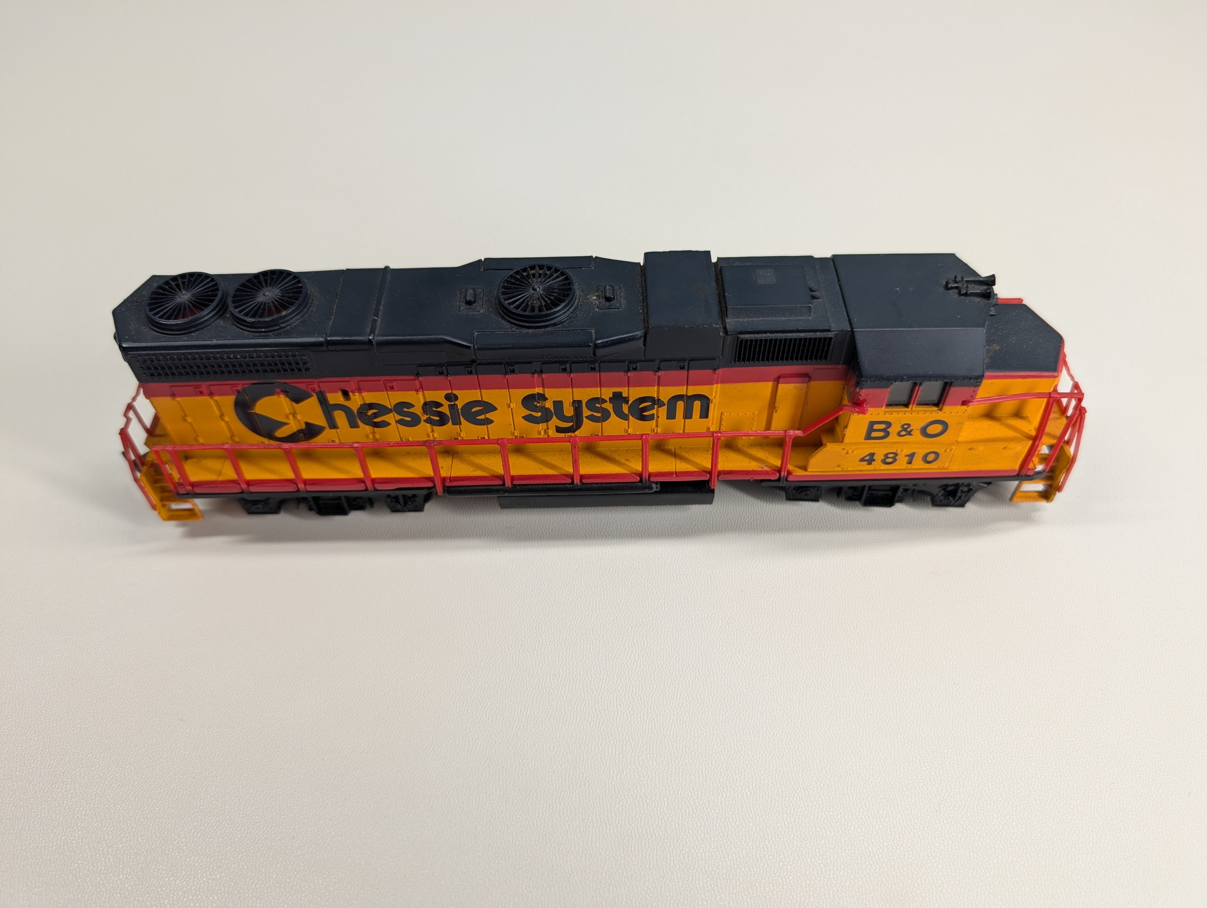 USED Life-Like HO Scale GP-38 Diesel Locomotive Chessie System B&O #4810 Tested! DC