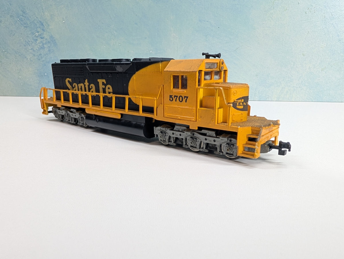 USED AHM HO Scale SD40 Diesel Locomotive Santa Fe #5707 Tested! DC