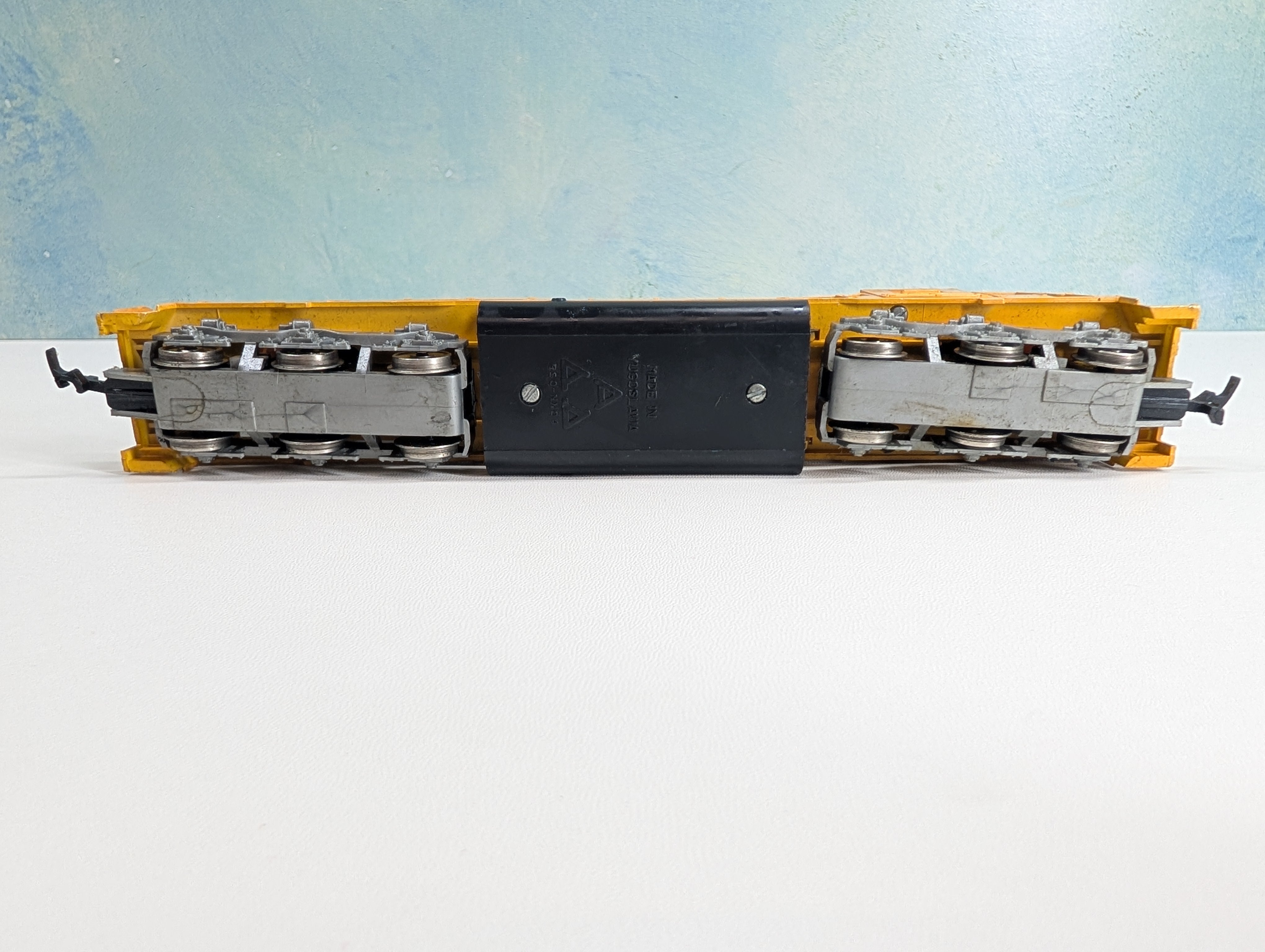 USED AHM HO Scale SD40 Diesel Locomotive Santa Fe #5707 Tested! DC