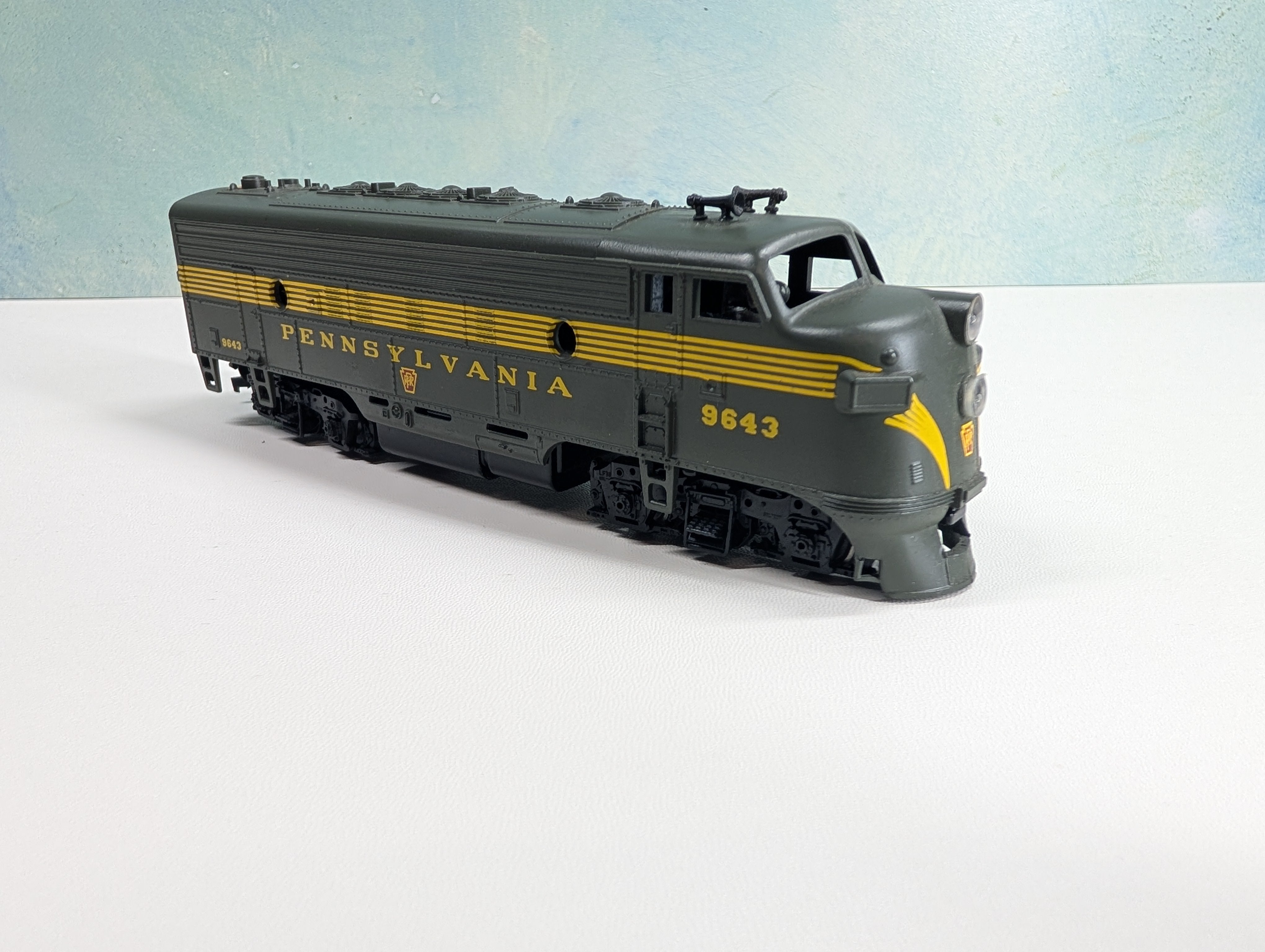 USED Athearn HO Scale F7A Diesel Locomotive, Green Pennsylvania PRR #9643 Runs Great! DC