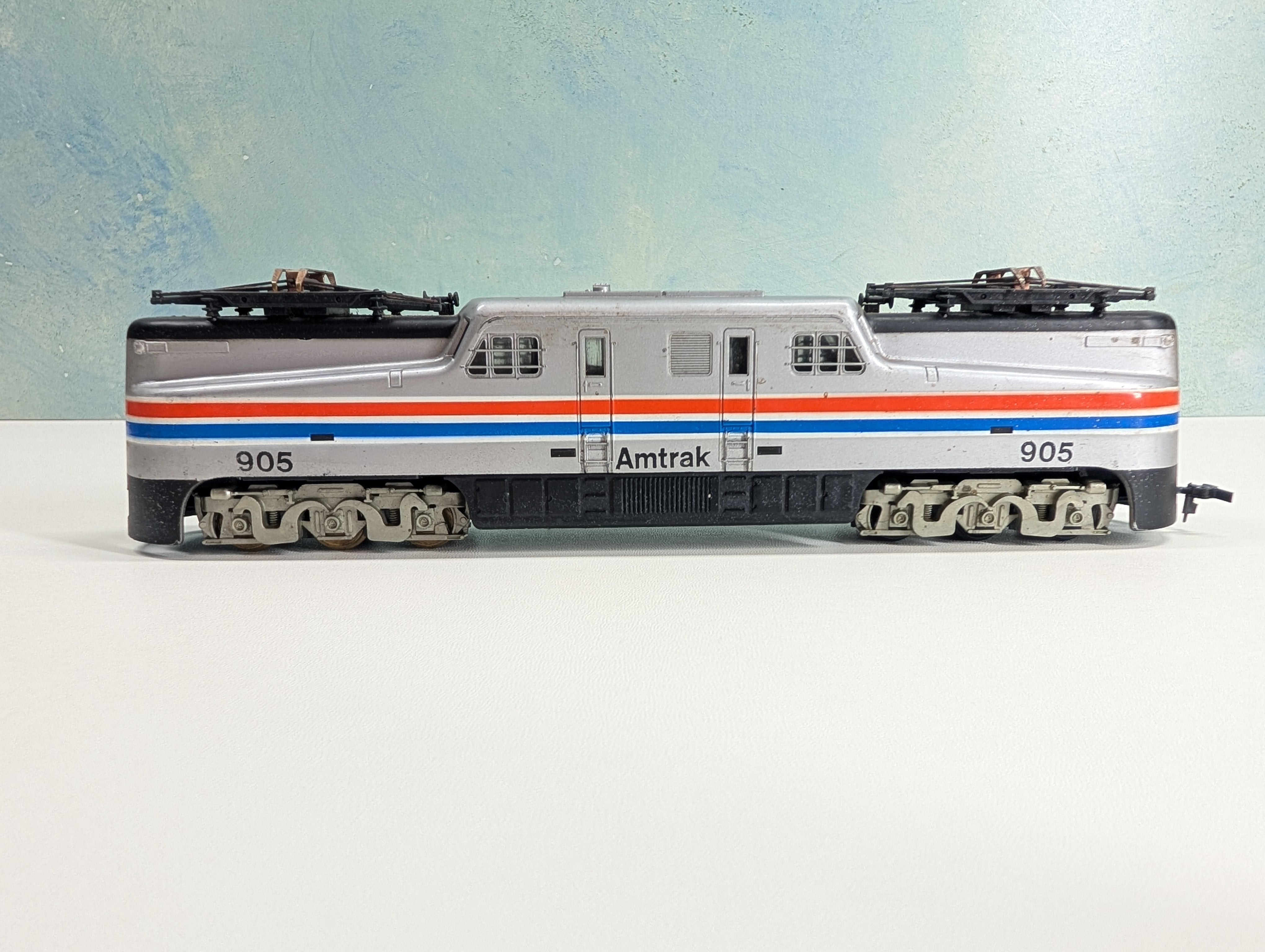 USED Tyco HO Scale GG1 Electric Locomotive Amtrak #905 Tested! DC