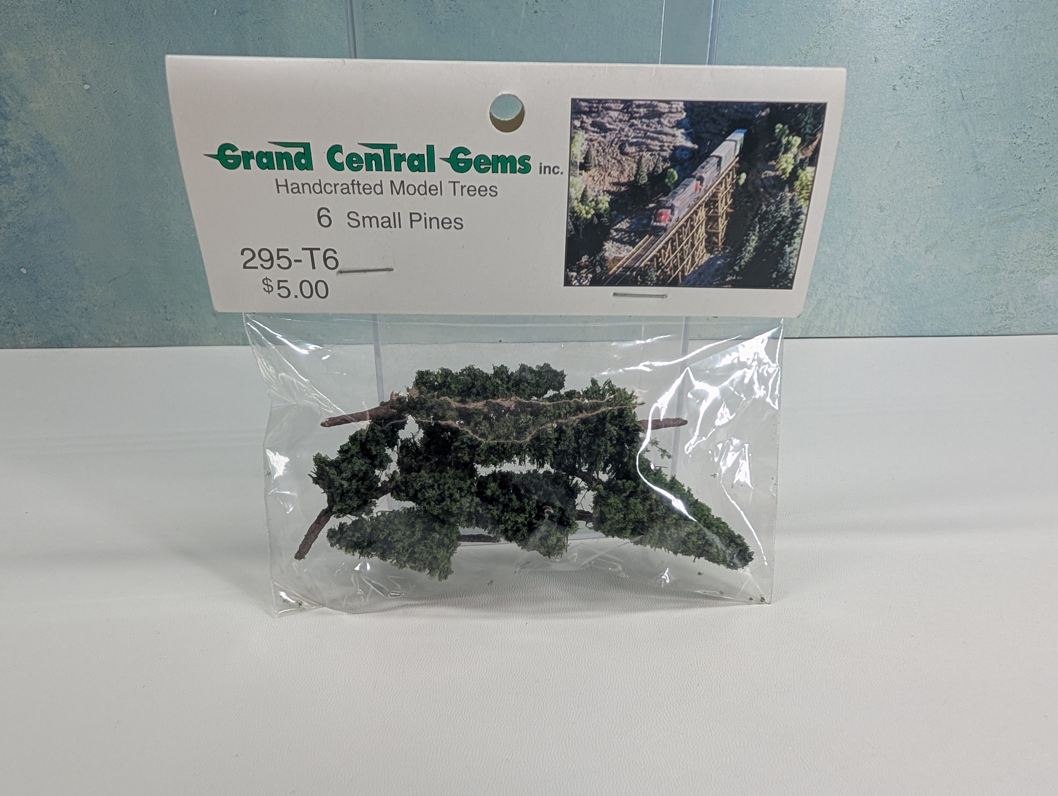Grand Central Gems 295-T6 MULTI Scale 6 Small Pine Trees
