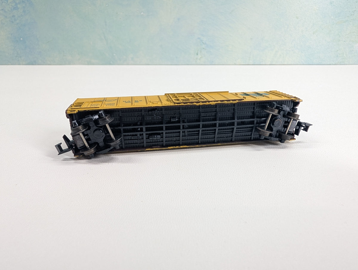 USED Atlas 2302 N Scale 50' Mechanical Reefer Safeway Foods NADX #2615