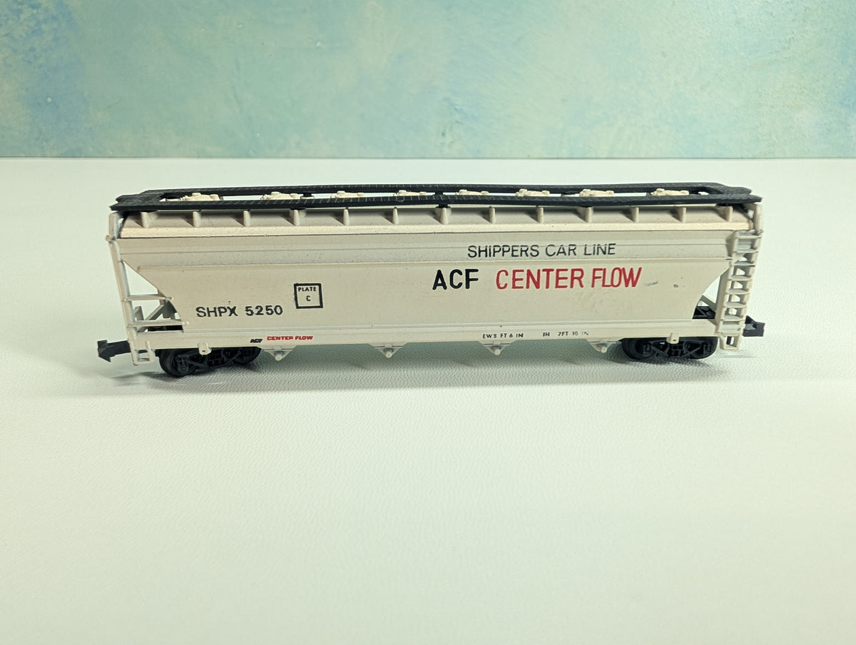USED Atlas 2321 N Scale Centerflow Covered Hopper Shippers Car Line SHPX #5250