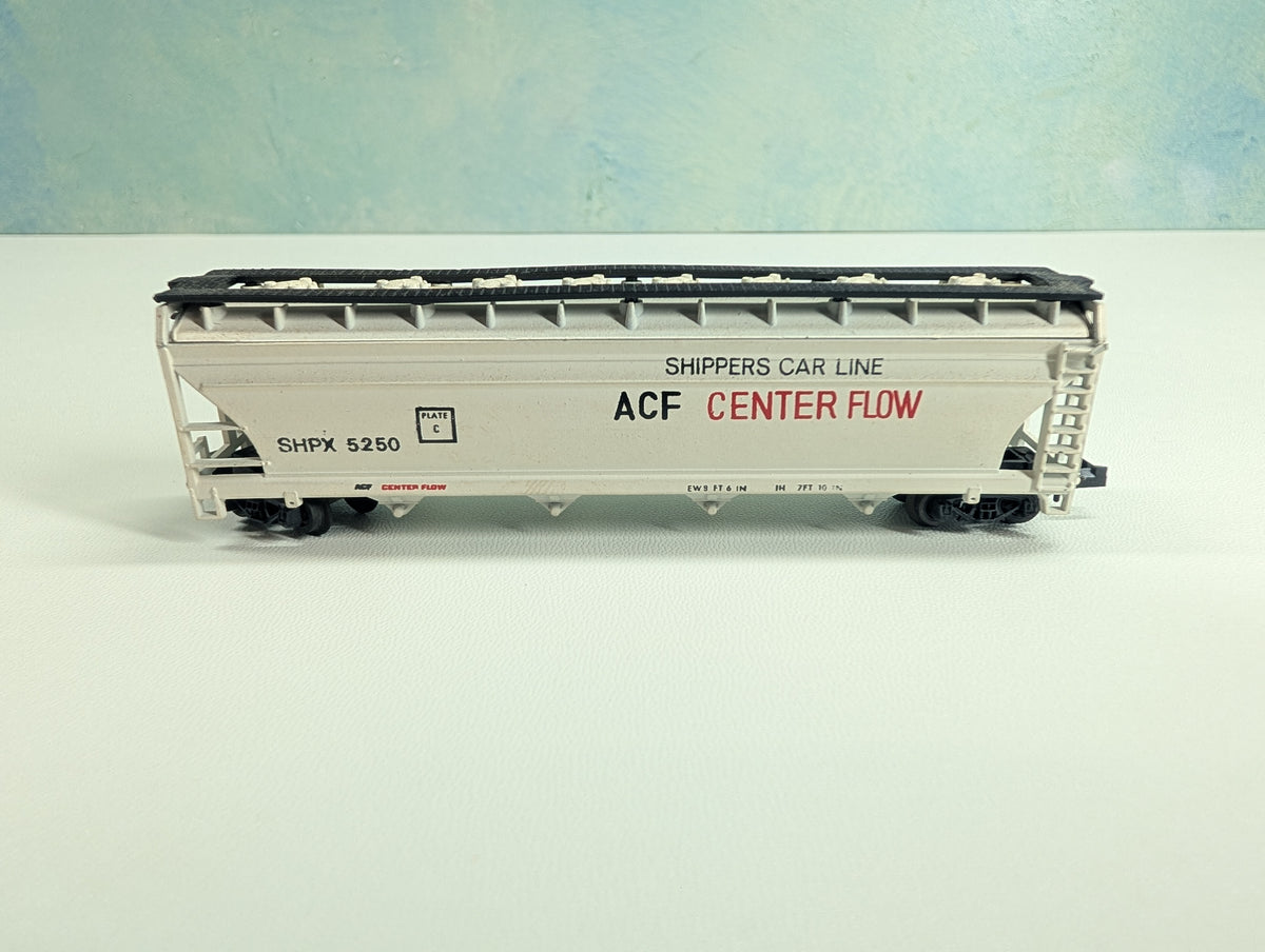 USED Atlas 2321 N Scale Centerflow Covered Hopper Shippers Car Line SHPX #5250