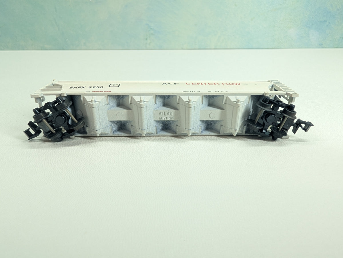 USED Atlas 2321 N Scale Centerflow Covered Hopper Shippers Car Line SHPX #5250
