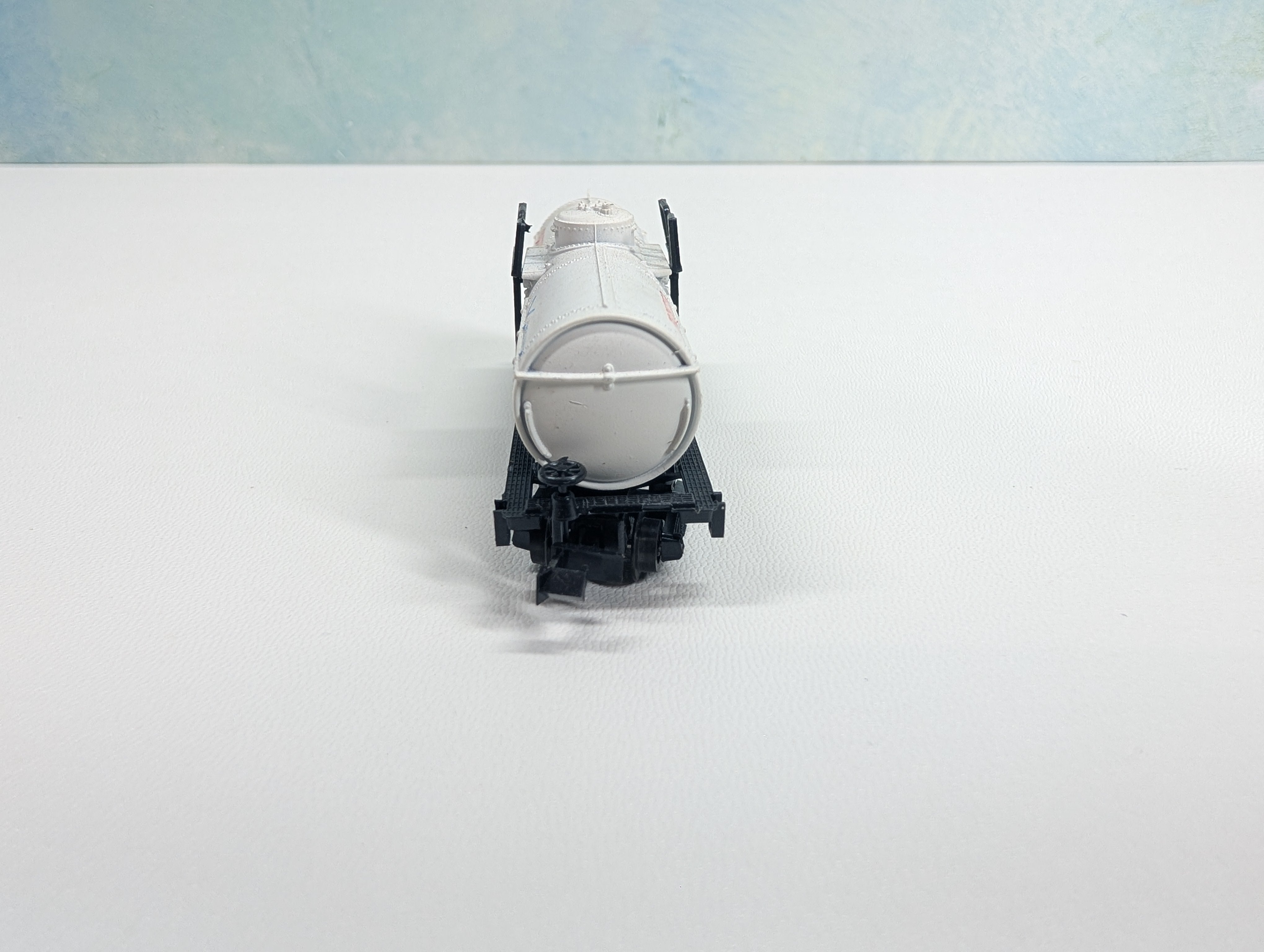 USED Atlas 2262 N Scale Tank Car Frontier Chemical UCLX #1012