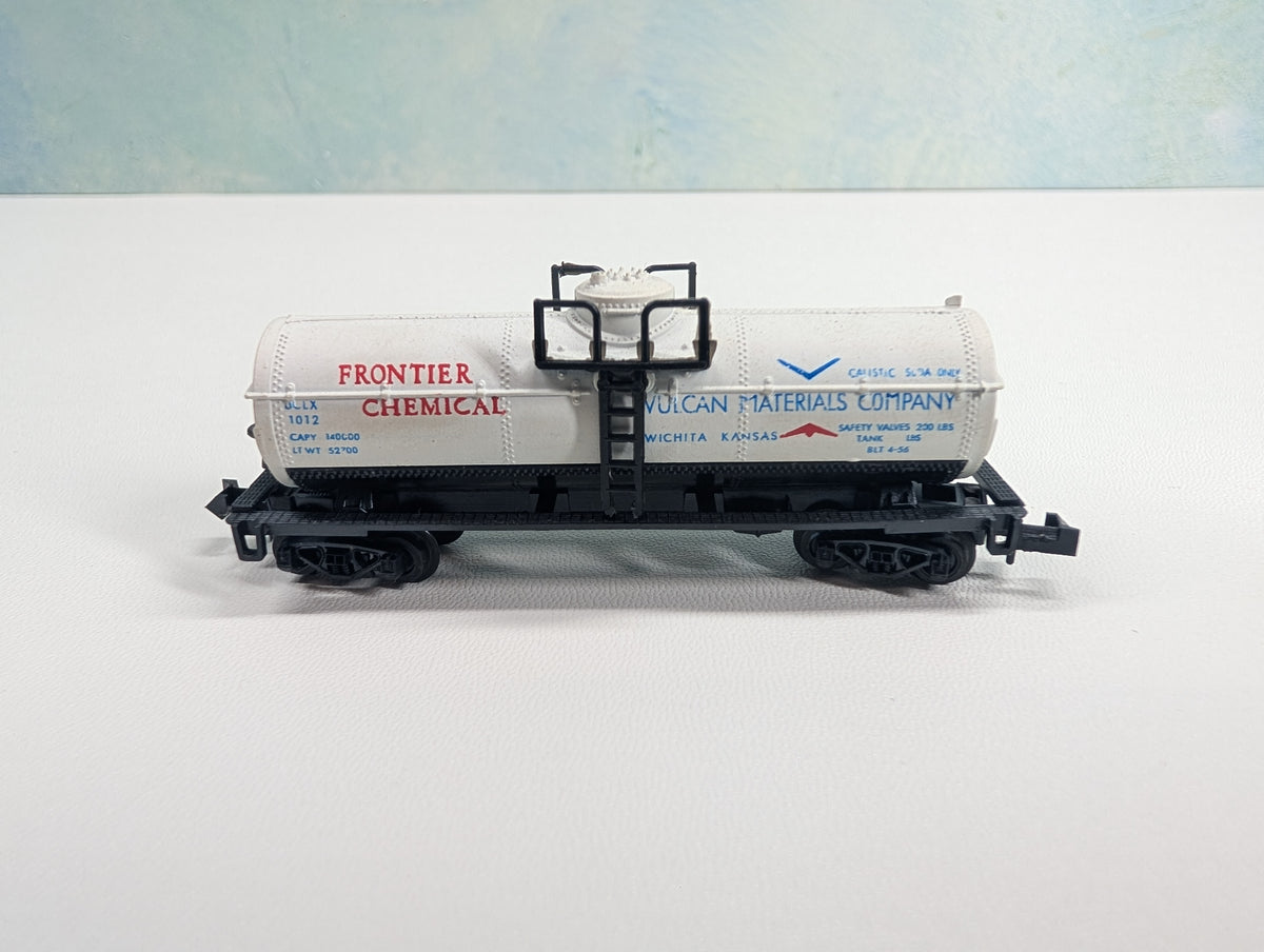 USED Atlas 2262 N Scale Tank Car Frontier Chemical UCLX #1012