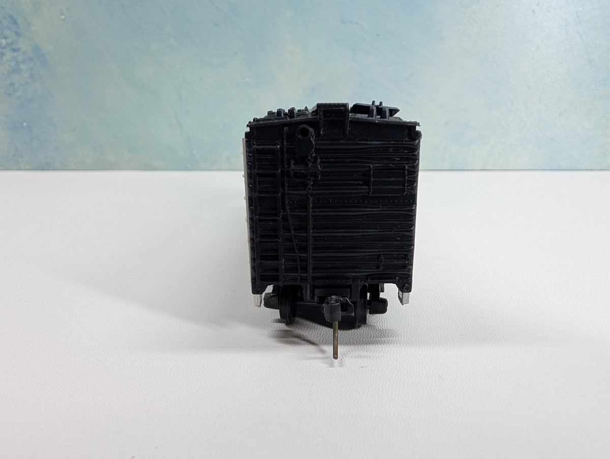 USED Athearn HO Scale 40' Reefer Box Car Carnation Milk CM #25003