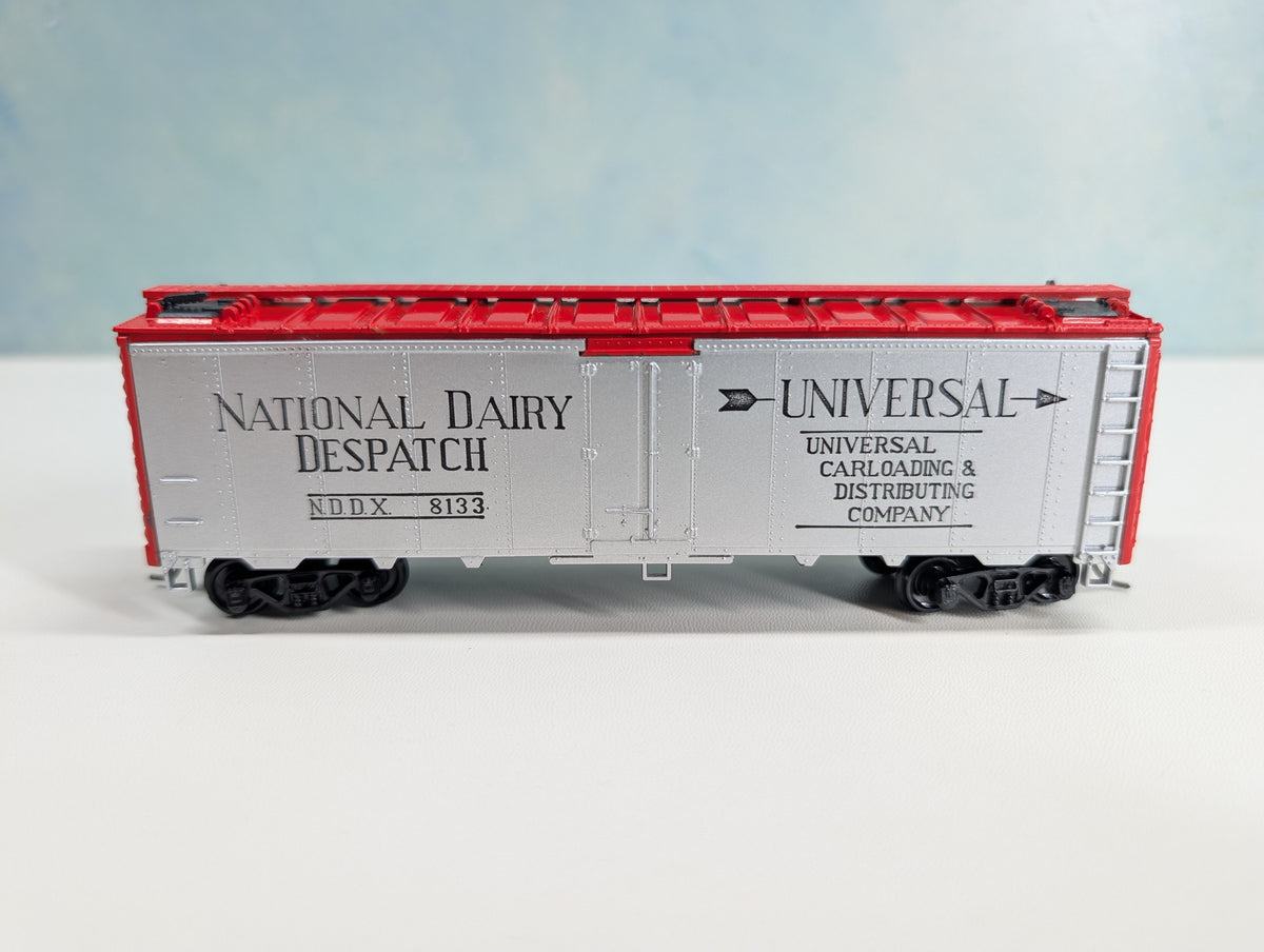 USED Athearn HO Scale 40' Steel Reefer Box Car National Dairy Despatch NDDX #8133