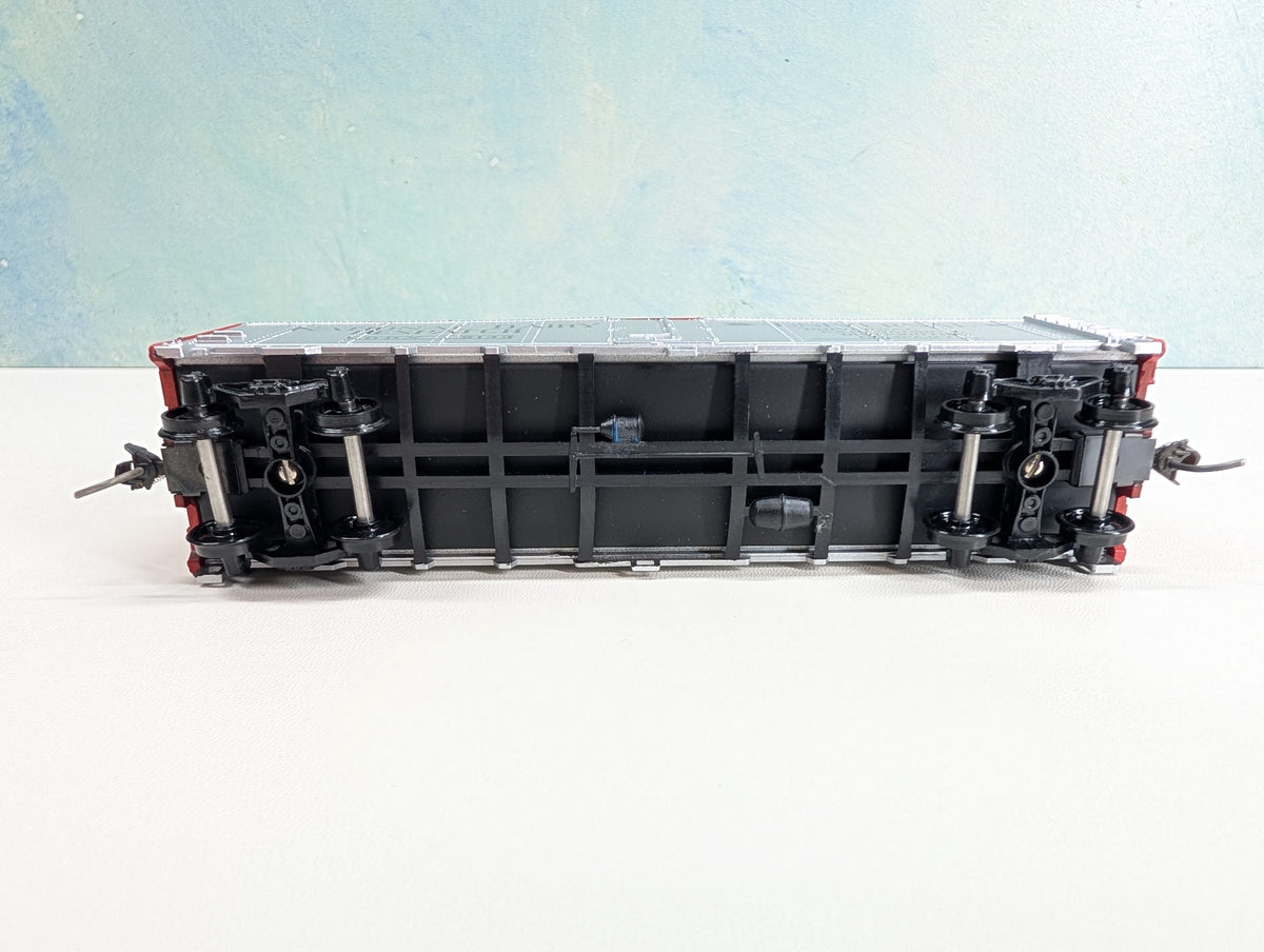 USED Athearn HO Scale 40' Steel Reefer Box Car National Dairy Despatch NDDX #8133