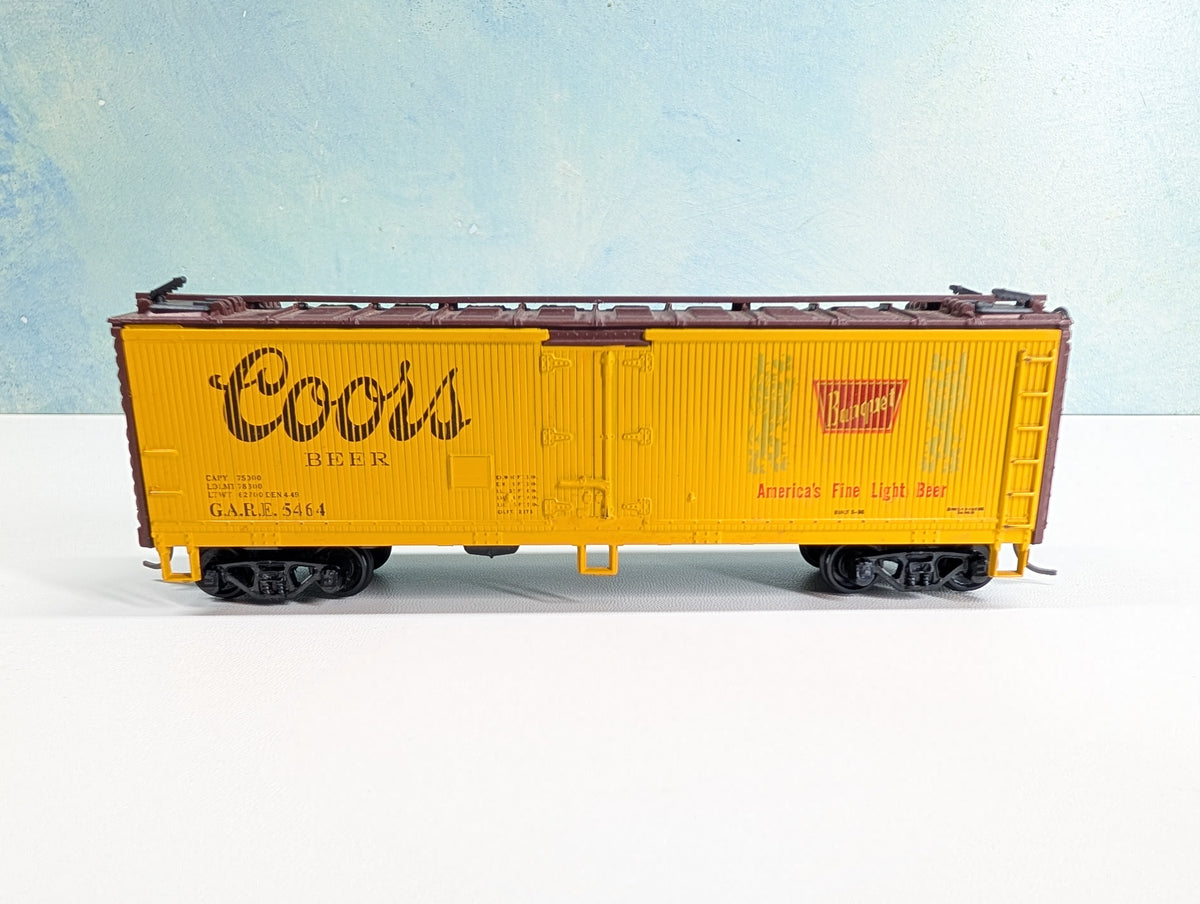 USED Athearn HO Scale 40' Wooden Reefer Box Car Coors Beer GARE #5464