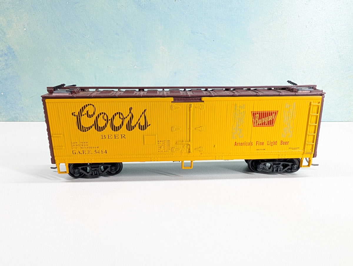 USED Athearn HO Scale 40' Wooden Reefer Box Car Coors Beer GARE #5464