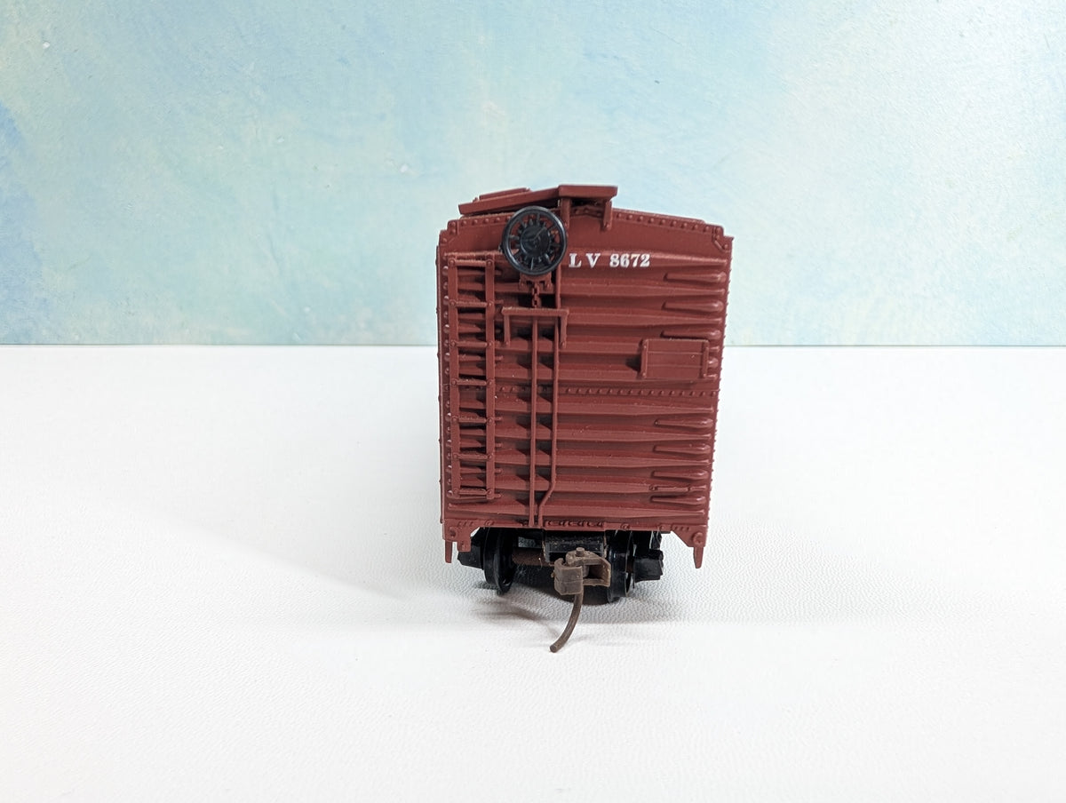 USED Athearn HO Scale 50' SD Box Car Lehigh Valley LV #8672 Bev-Bel