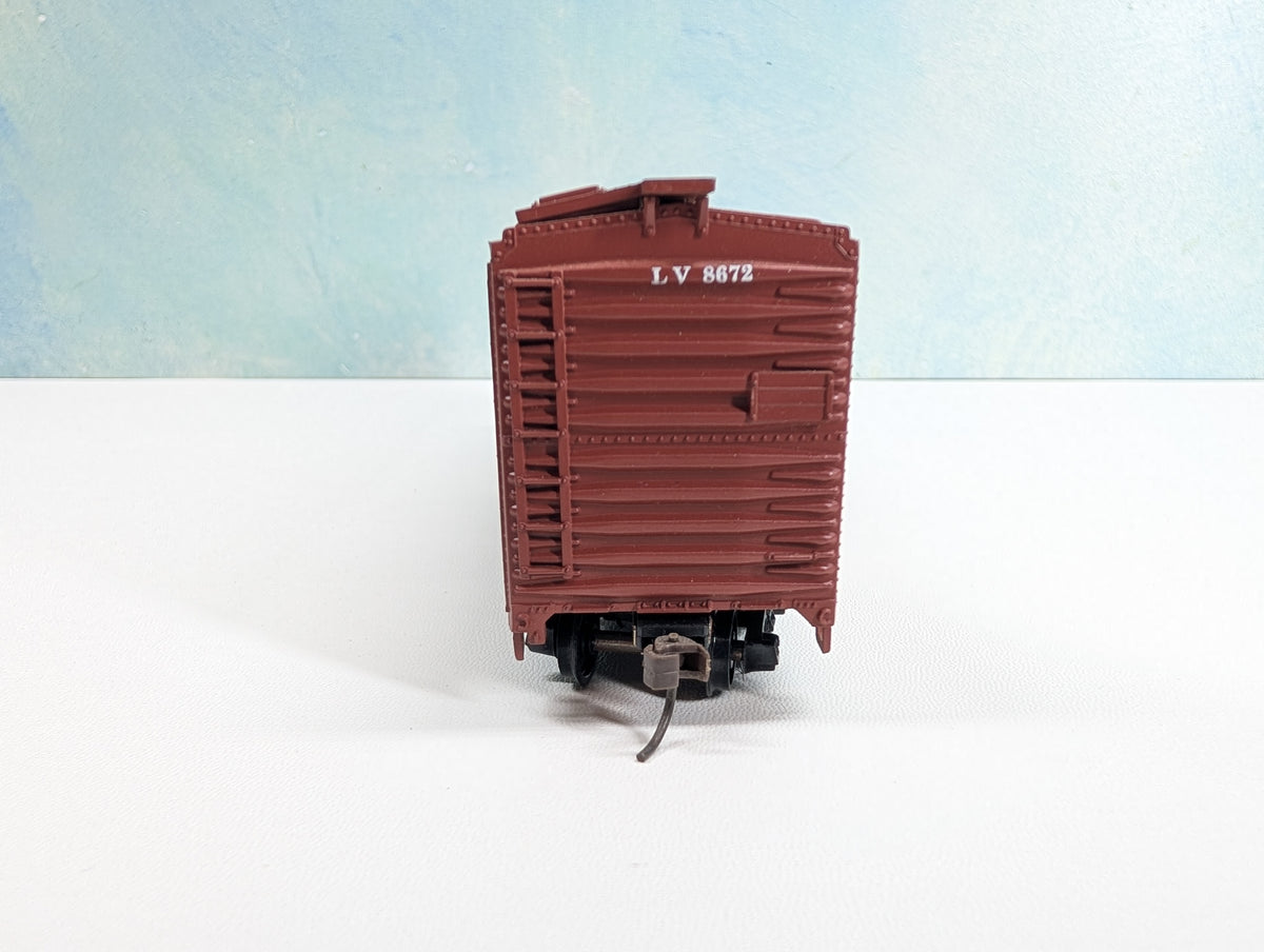 USED Athearn HO Scale 50' SD Box Car Lehigh Valley LV #8672 Bev-Bel