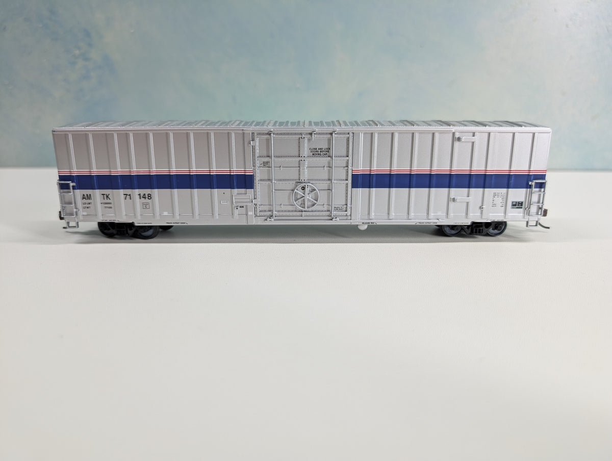 USED Walthers HO Scale 60' Express Box Car Amtrak AMTK #71148 Phase 4