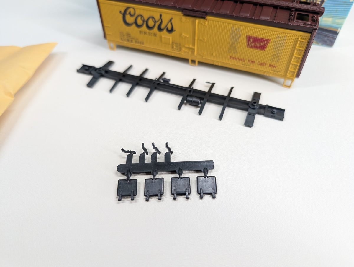 Athearn HO Scale 40' WD Reefer, Beer Car Coors Beer GARE #5464 KIT