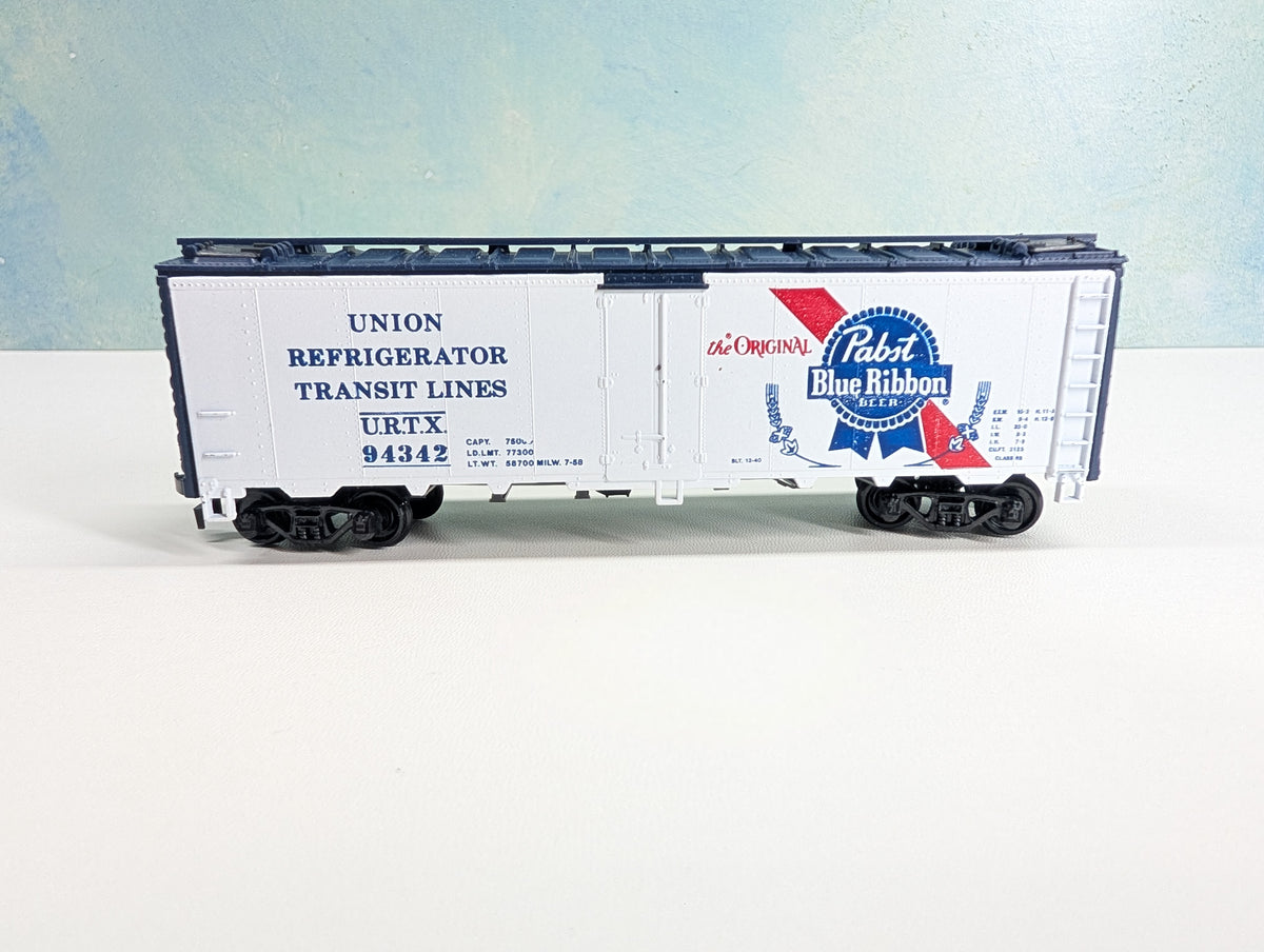 Athearn HO Scale 40' Steel Ice Bunker Reefer Pabst Blue Ribbon Beer URTX #94342 Bev-Bel