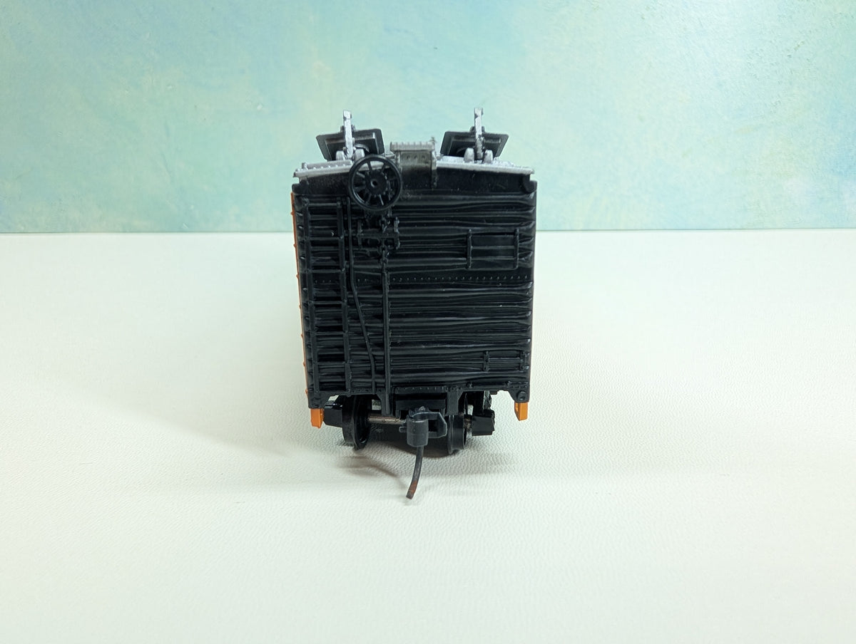 Athearn HO Scale 40' Steel Reefer, Orange Schuylkill Valley SV SV Model RR Club
