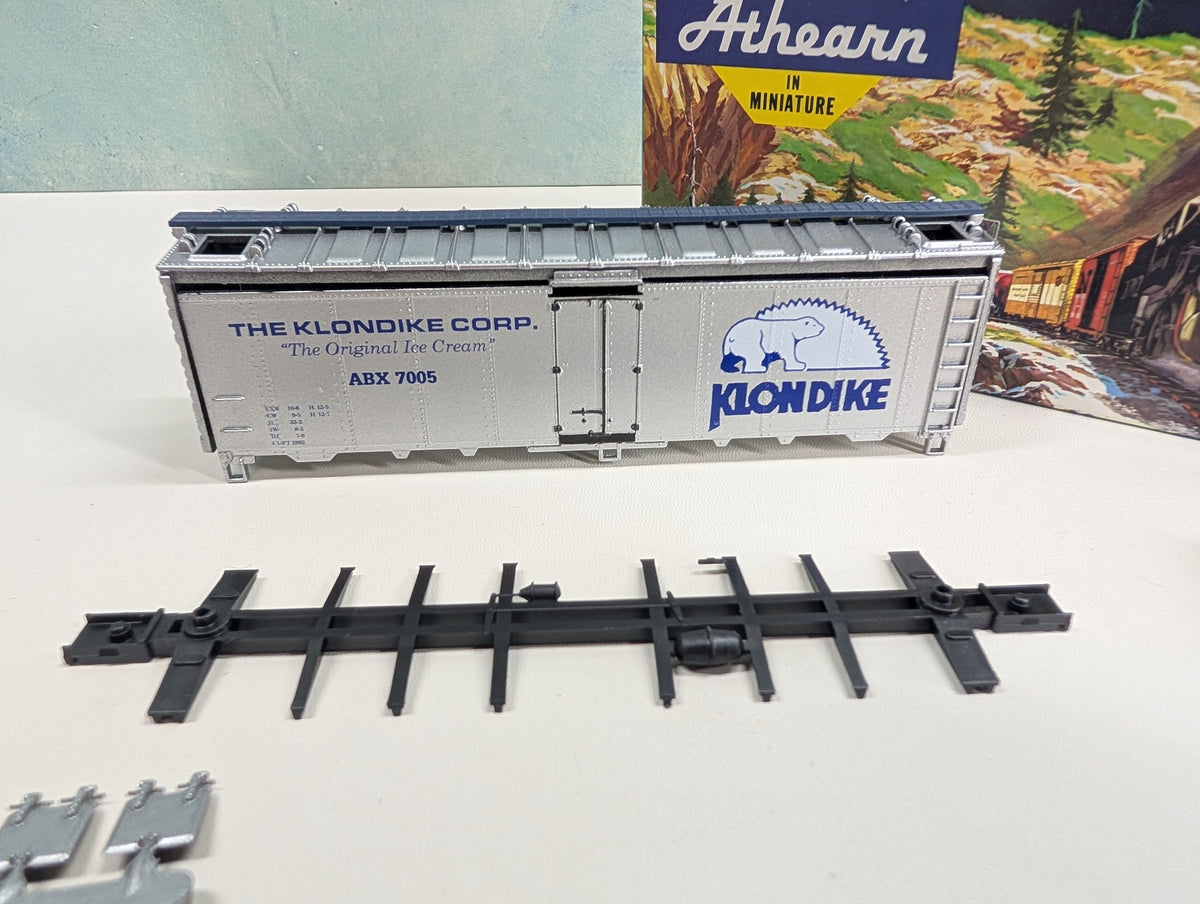 Athearn HO Scale 40' Steel Reefer Klondike Ice Cream ABX #7005 Greenway Products Custom, RARE KIT