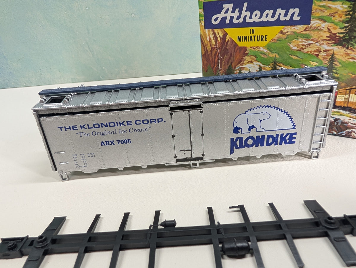 Athearn HO Scale 40' Steel Reefer Klondike Ice Cream ABX #7005 Greenway Products Custom, RARE KIT