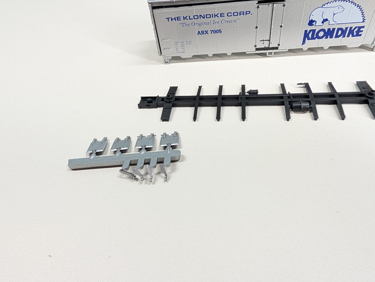 Athearn HO Scale 40' Steel Reefer Klondike Ice Cream ABX #7005 Greenway Products Custom, RARE KIT