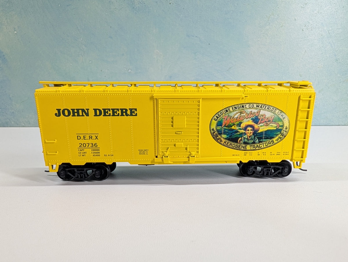 USED Athearn HO Scale John Deere Waterloo Boy Box Car DERX #20736