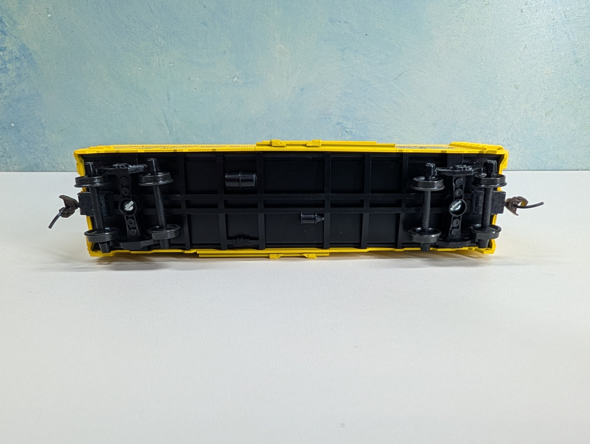 USED Athearn HO Scale John Deere Waterloo Boy Box Car DERX #20736