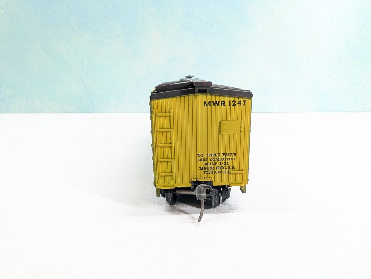 USED TRAIN MINIATURE HO Scale Wood Billboard Box Car Muncie & Western MWR #1247 The Ball Line